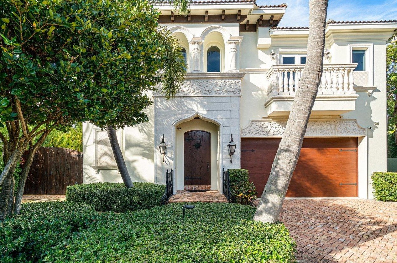 785 Lake Dr, Boca Raton, FL 33432-6226