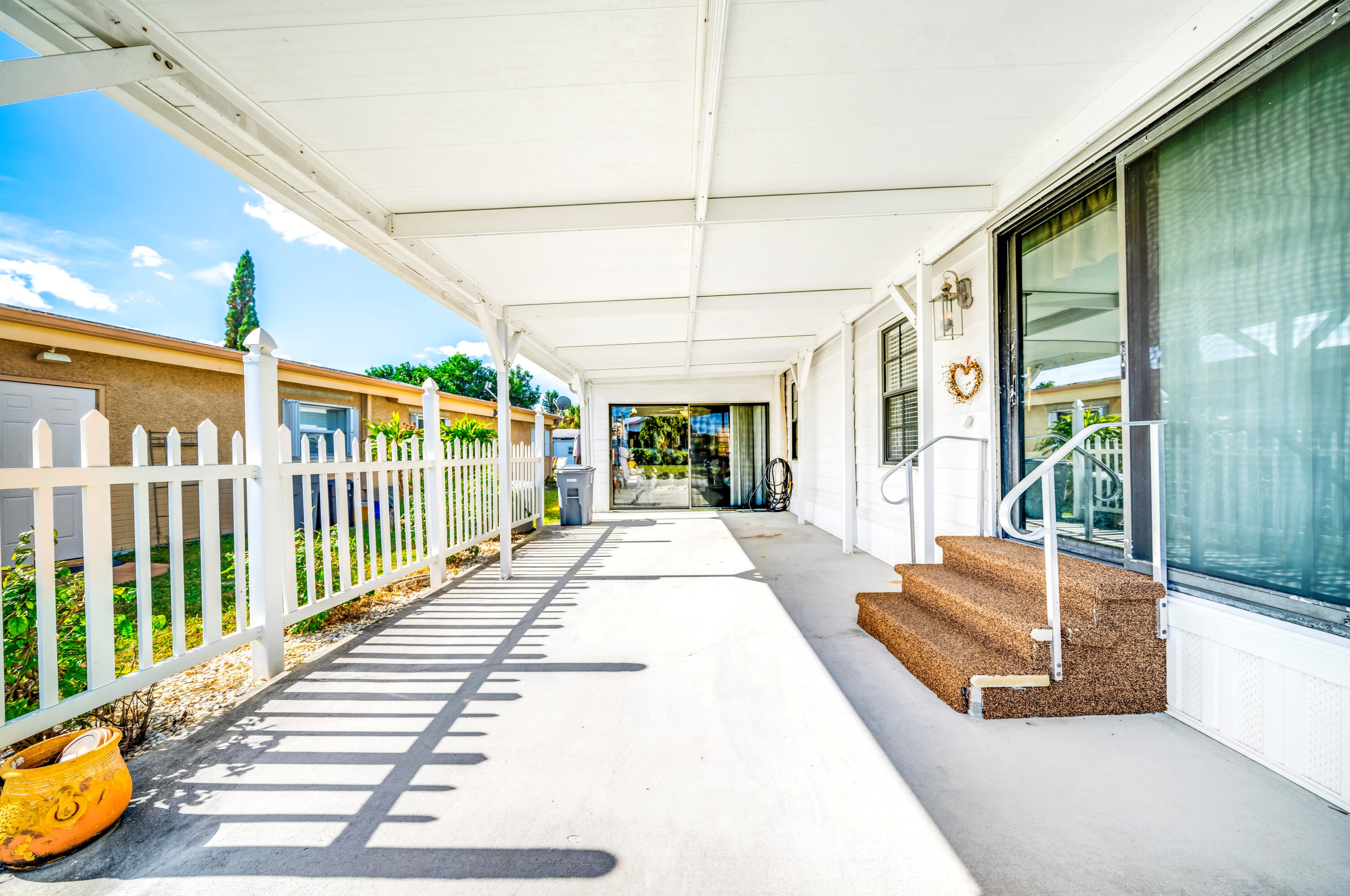 1641 64 Way, Boca Raton FL 33428-6757 exterior