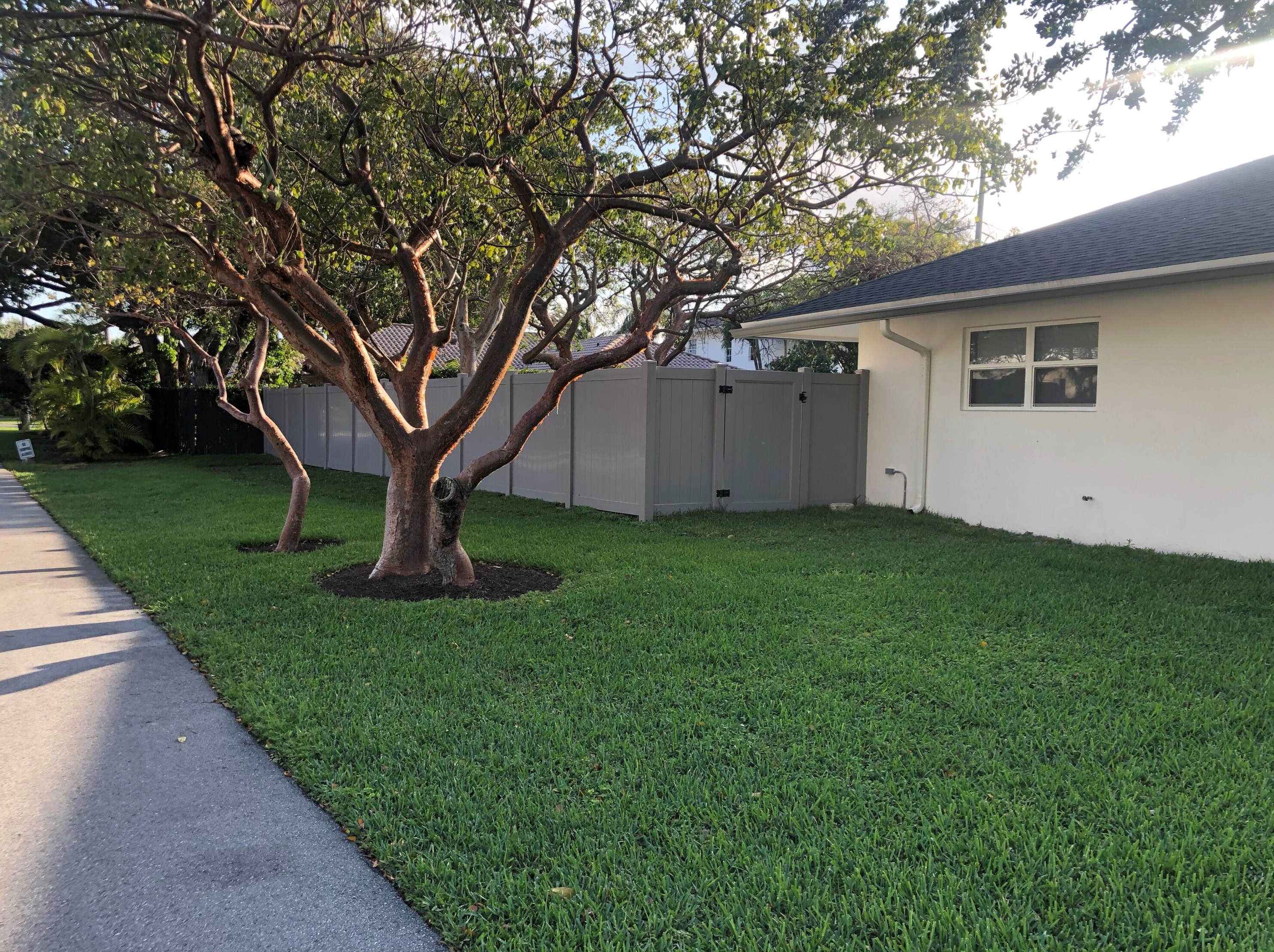 812 Sevilla Dr, Boca Raton FL  33432-8118 exterior