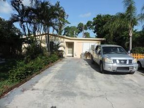 4805 Lehto Ln, Lake Worth, FL 33461-5335