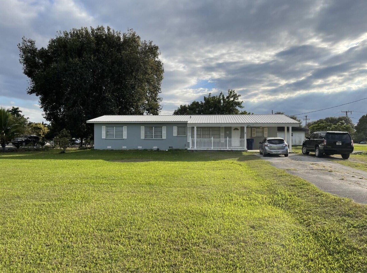 940 E Canal St, Belle Glade, FL 33430