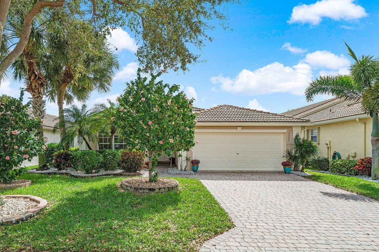 7302 Kahana Dr, Boynton Beach, FL 33437-8103