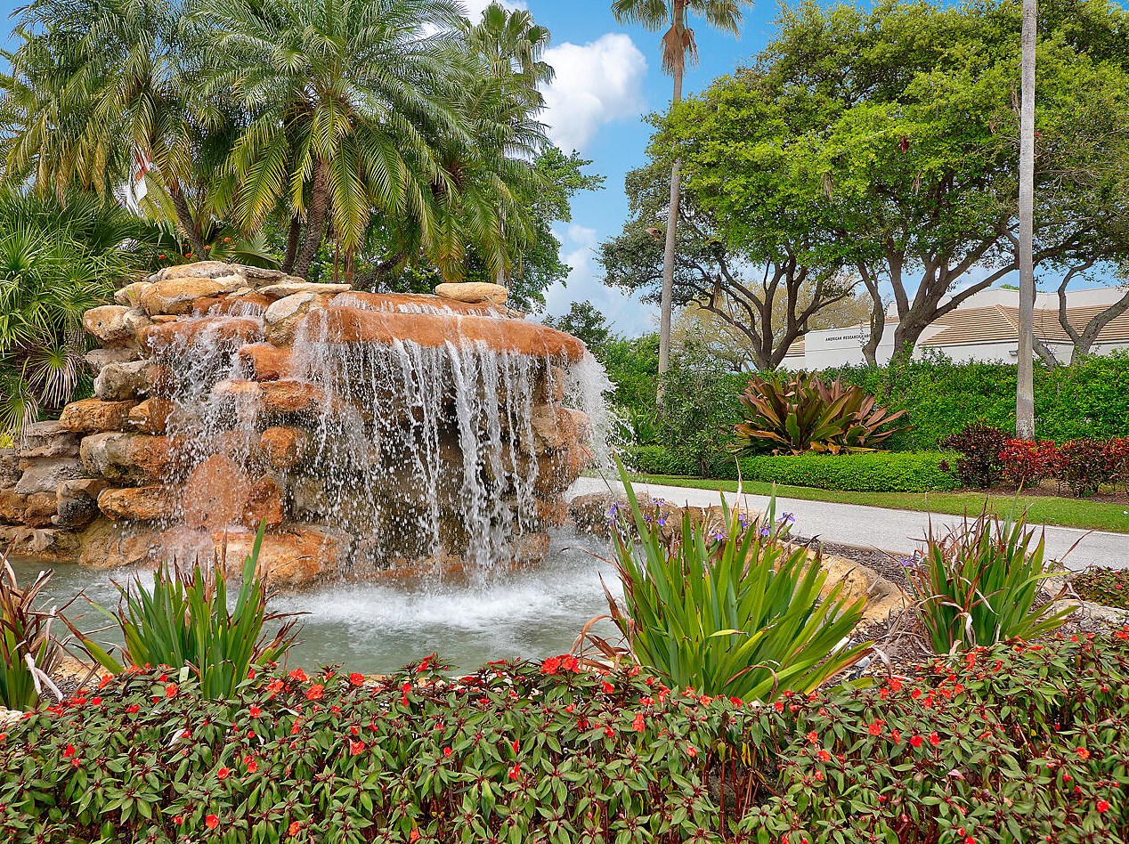 316 Orange Tree Dr, Lake Worth FL  33462-1335 exterior