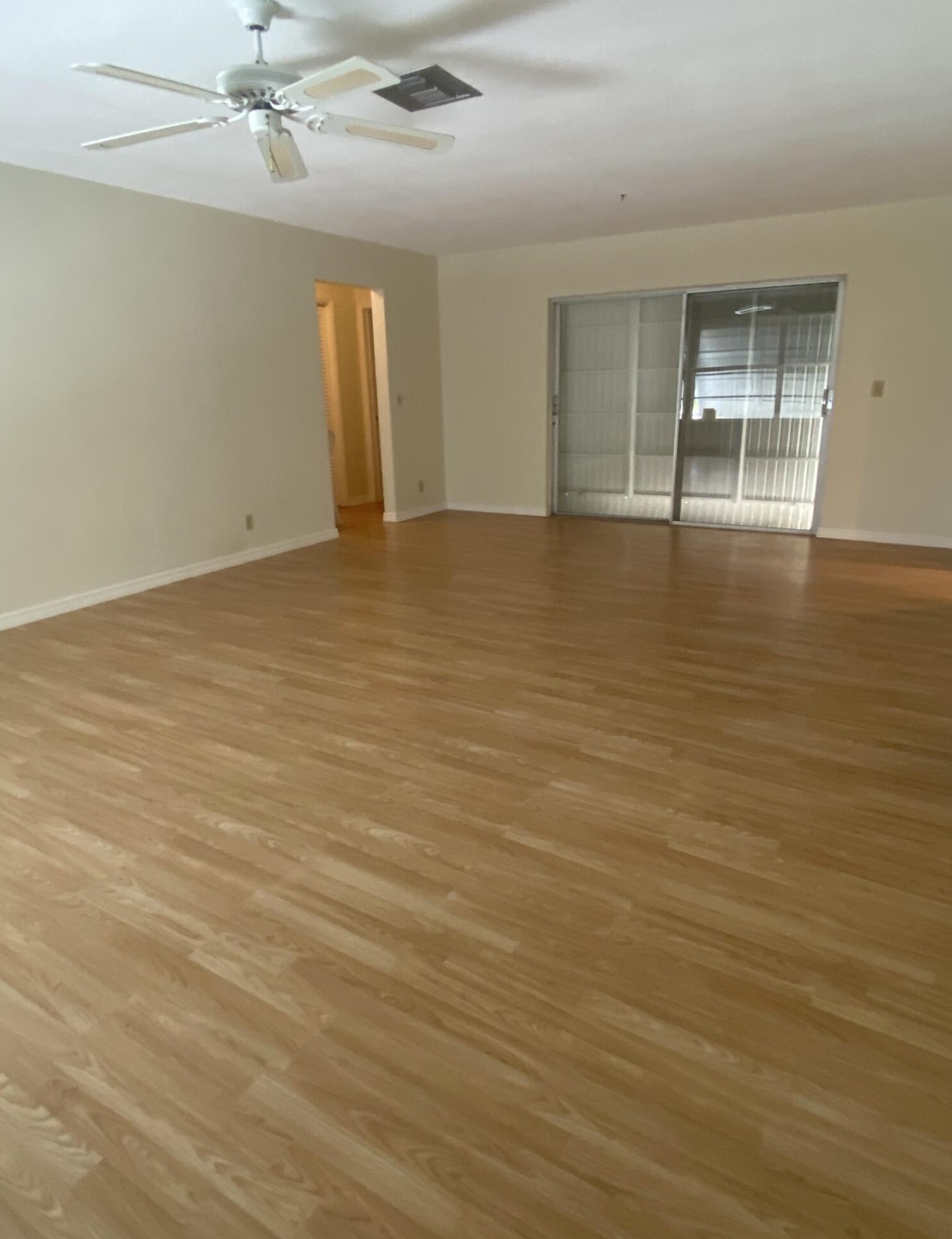 127 Leisureville Blvd, Boynton Beach FL 33426-4351 exterior