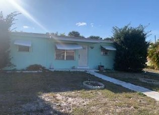 1027 14th Pl, Lake Worth, FL 33462-4115