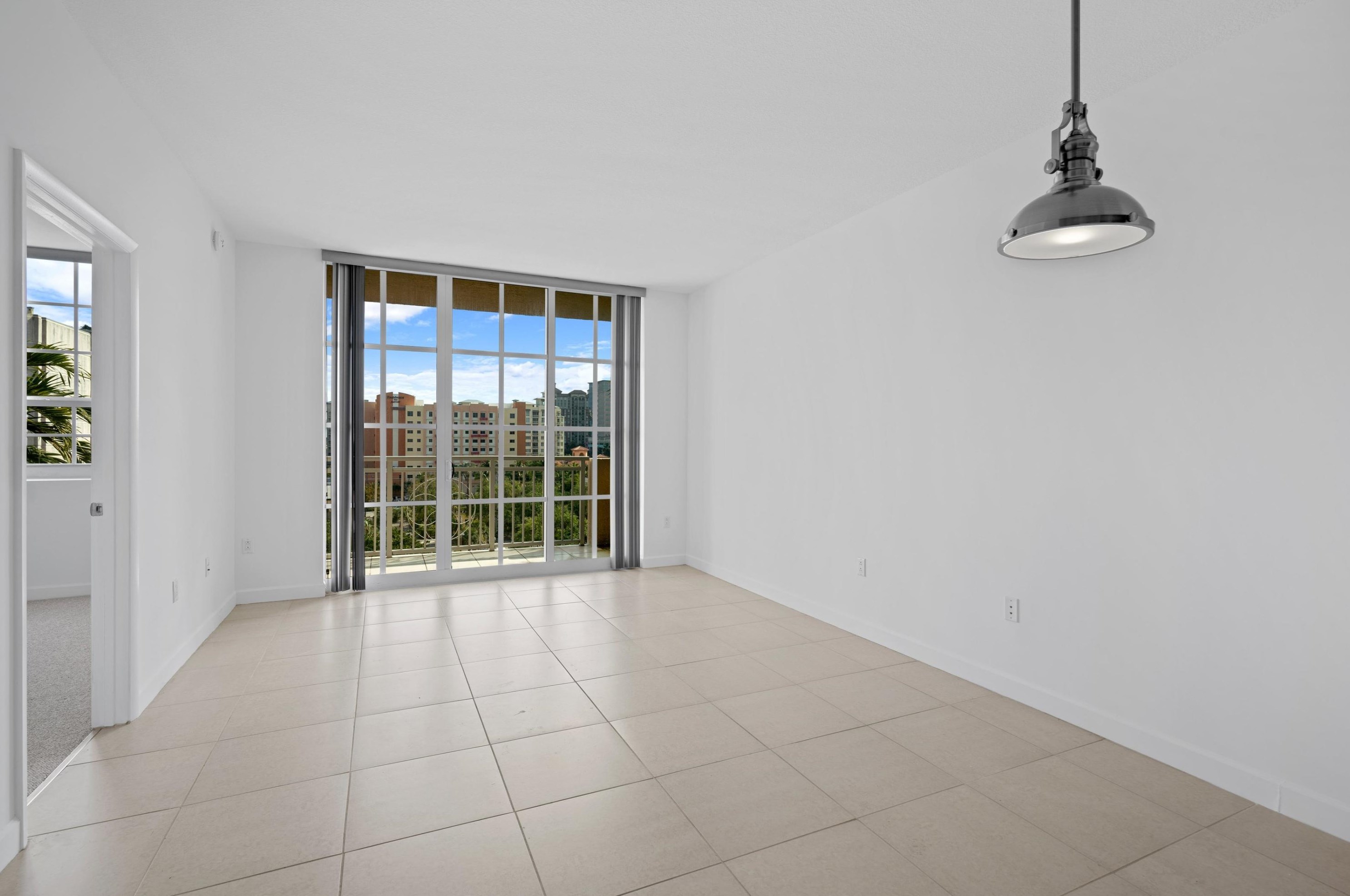 410 Evernia St #607, West Palm Beach, FL 33401