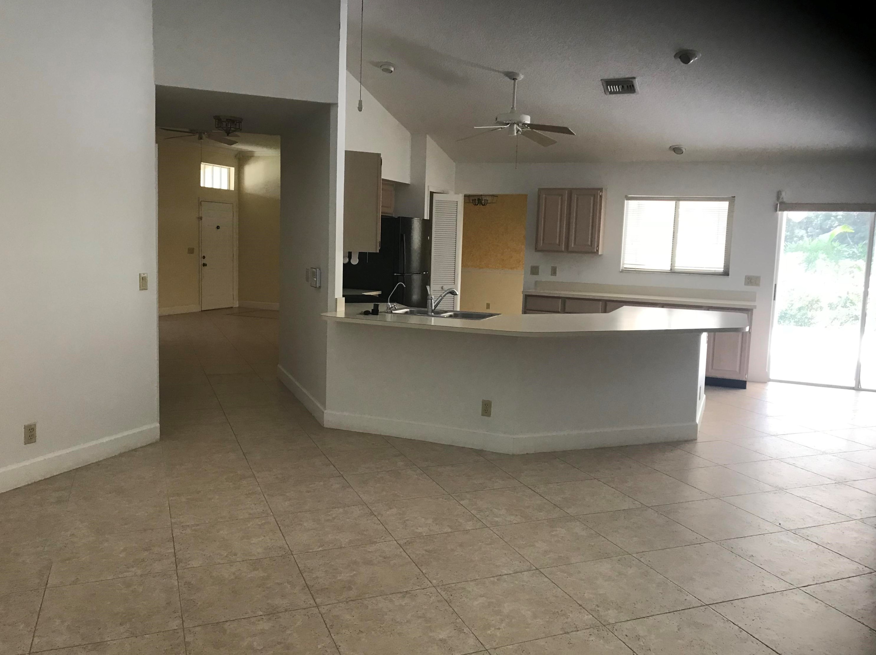3835 Woods Walk Blvd, Lake Worth, FL 33467