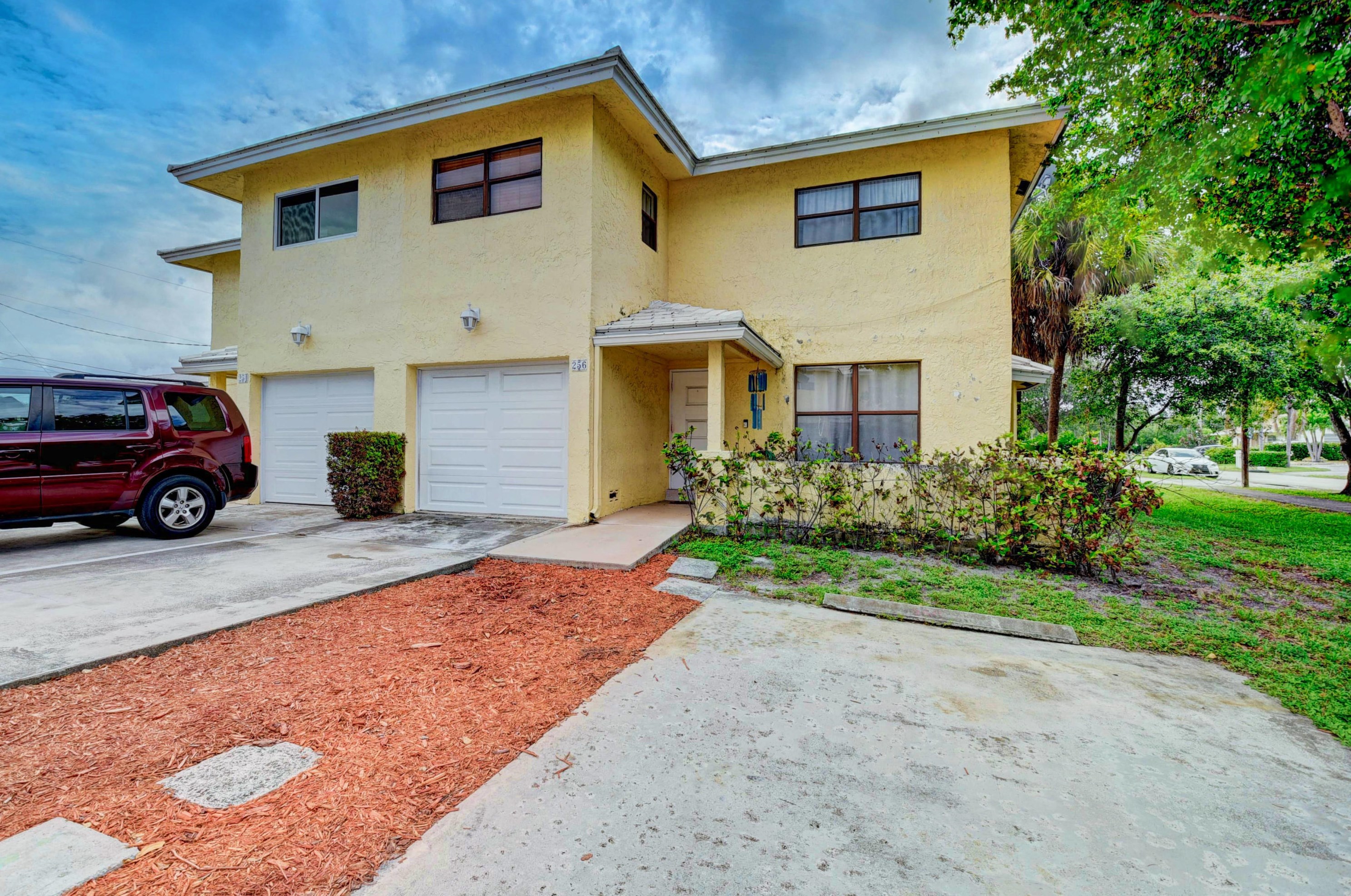 256 Sw 6th St, Boca Raton, FL 33432