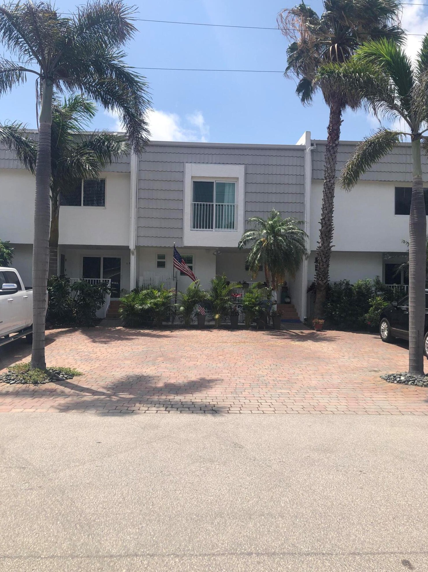 1130 Russell Dr, Boca Raton, FL 33487-4222
