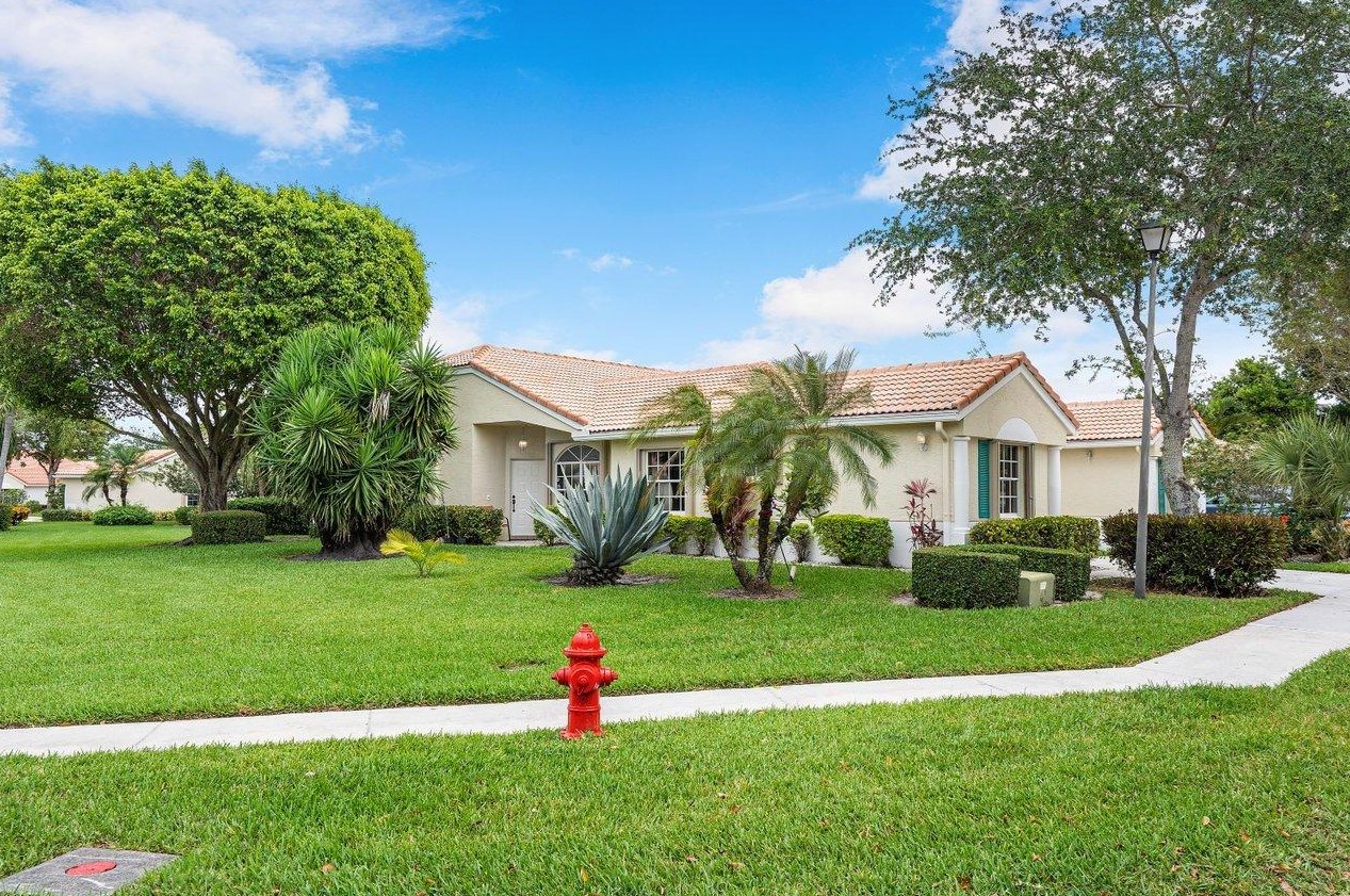 6191 Floral Lakes Dr, Delray Beach, FL 33484
