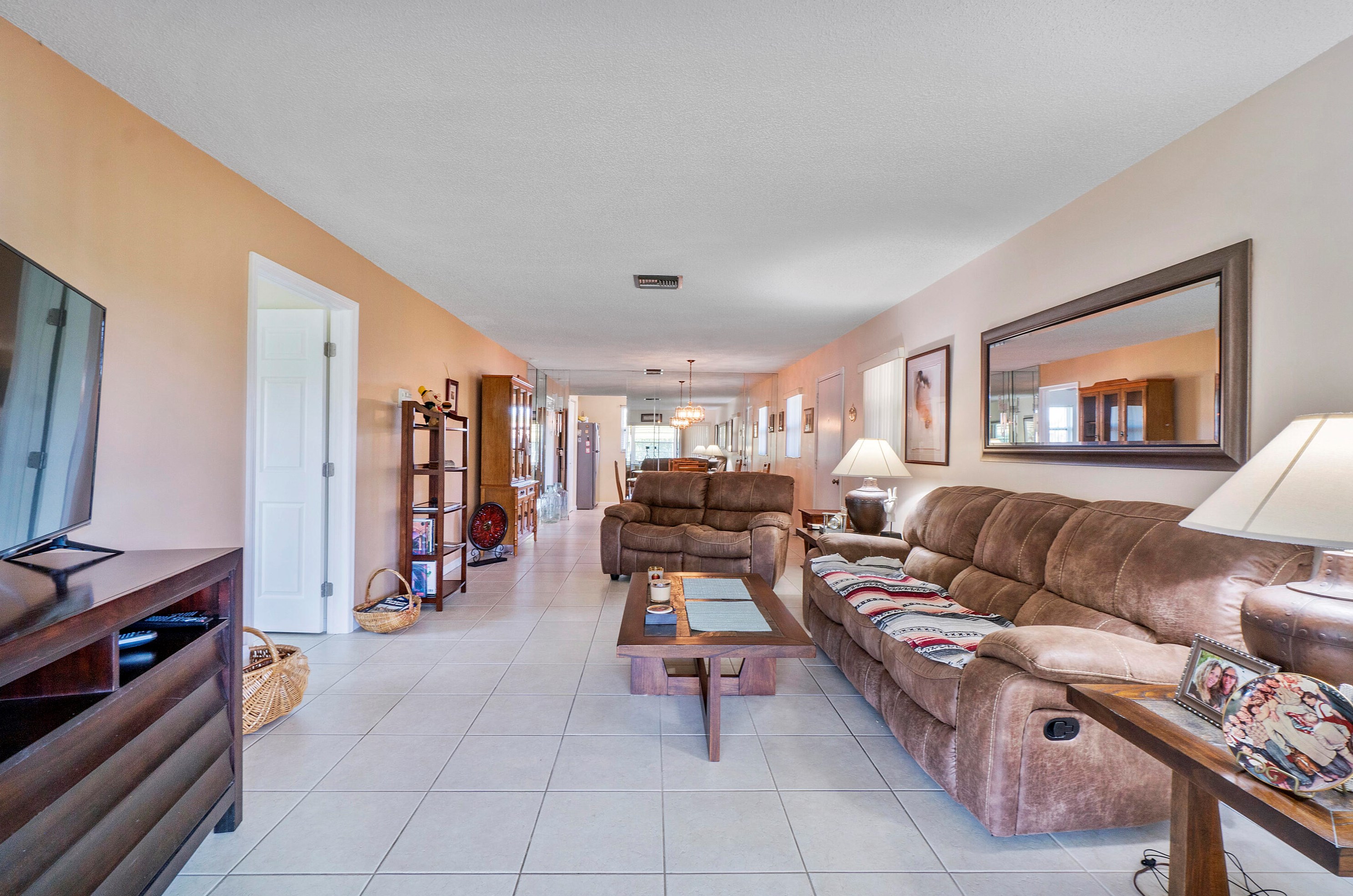738 Whippoorwill Ln, Delray Beach, FL 33445
