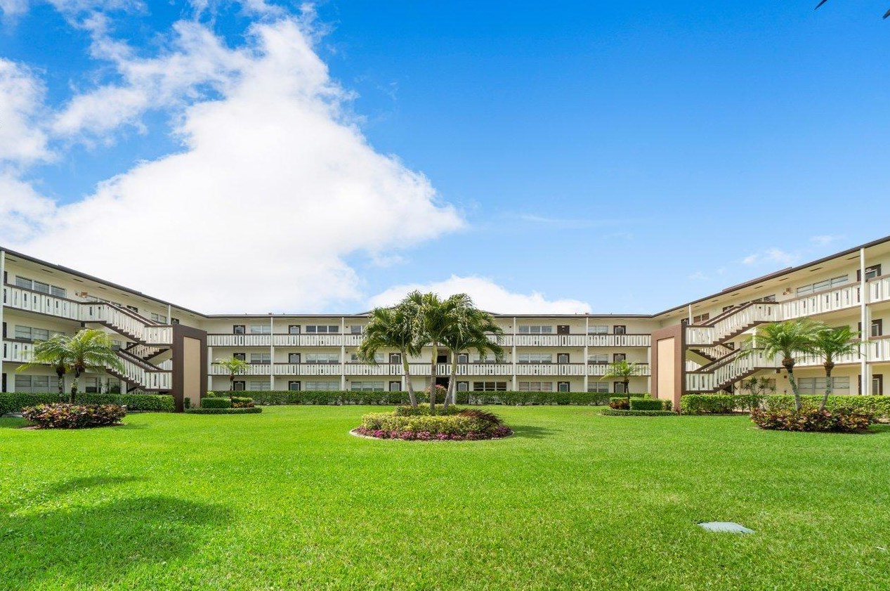 144 Suffolk D, Boca Raton, FL 33434-2453