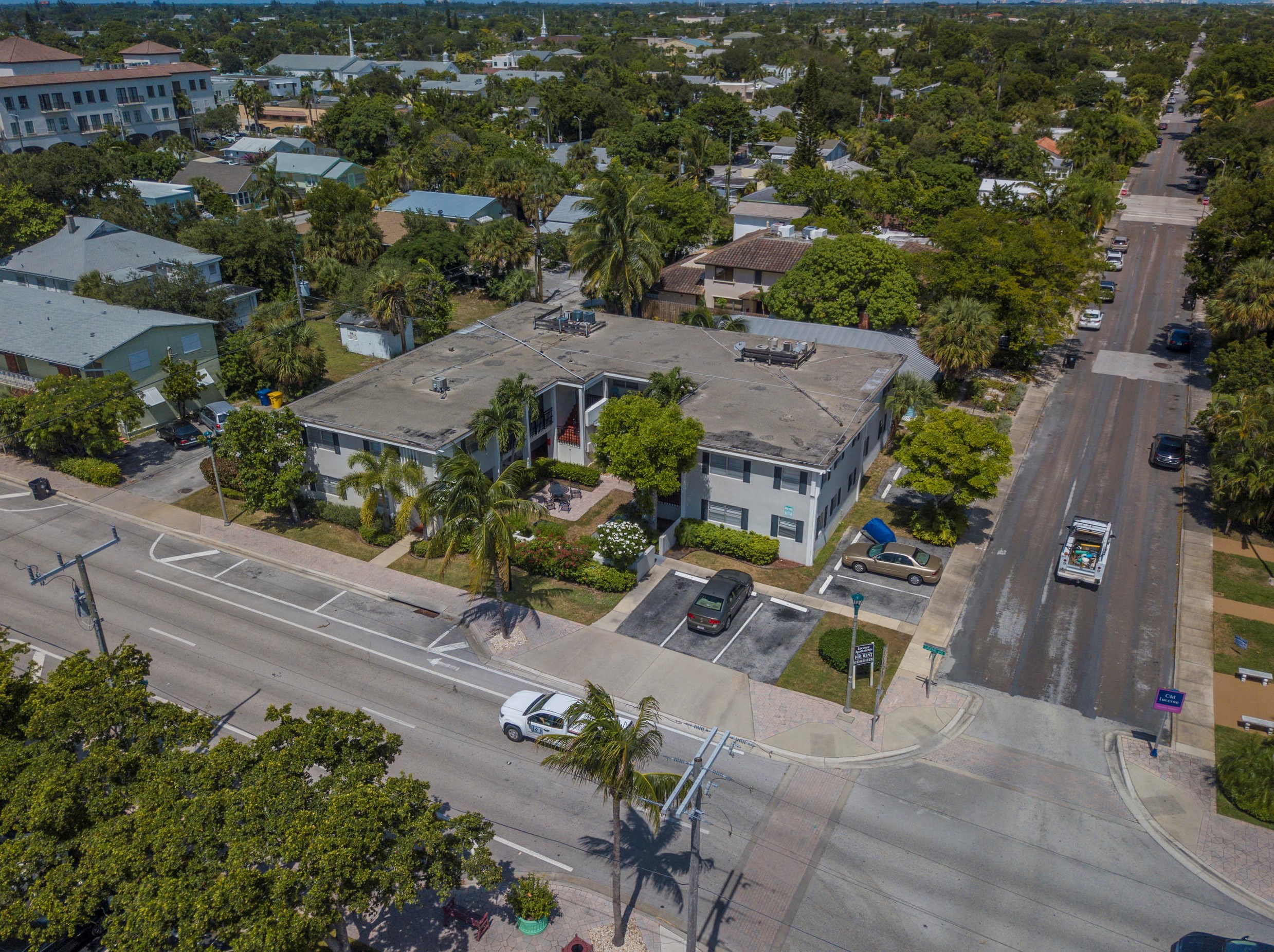 202 Lucerne Ave, Lake Worth, FL 33460-3946