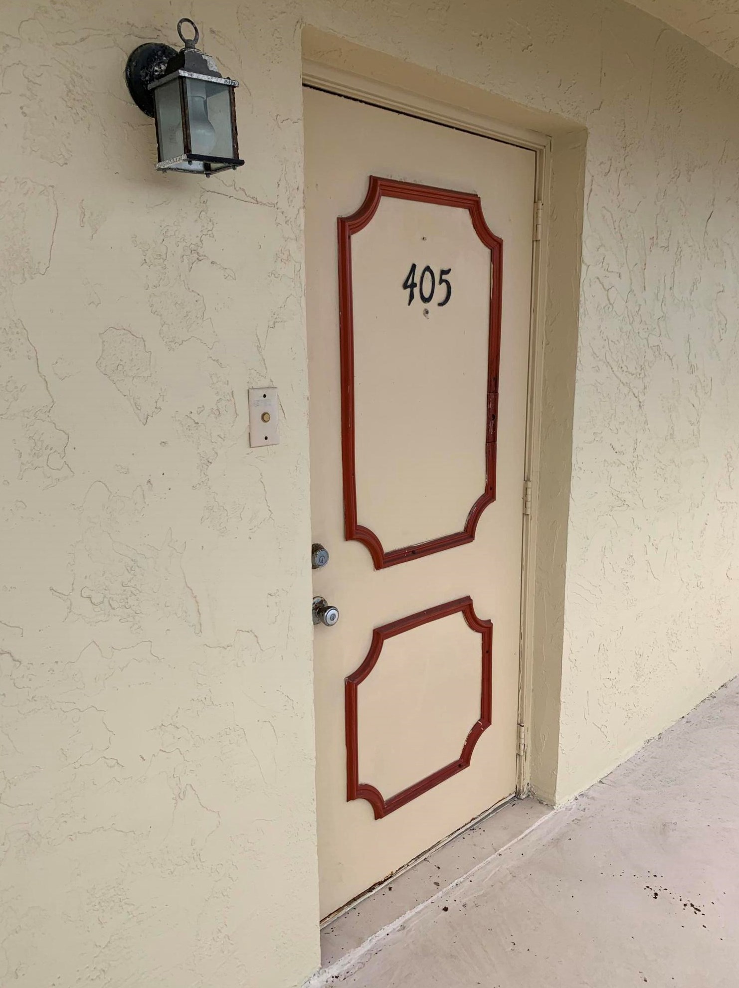 720 Dixie Hwy, Lake Worth FL 33462-1865 exterior