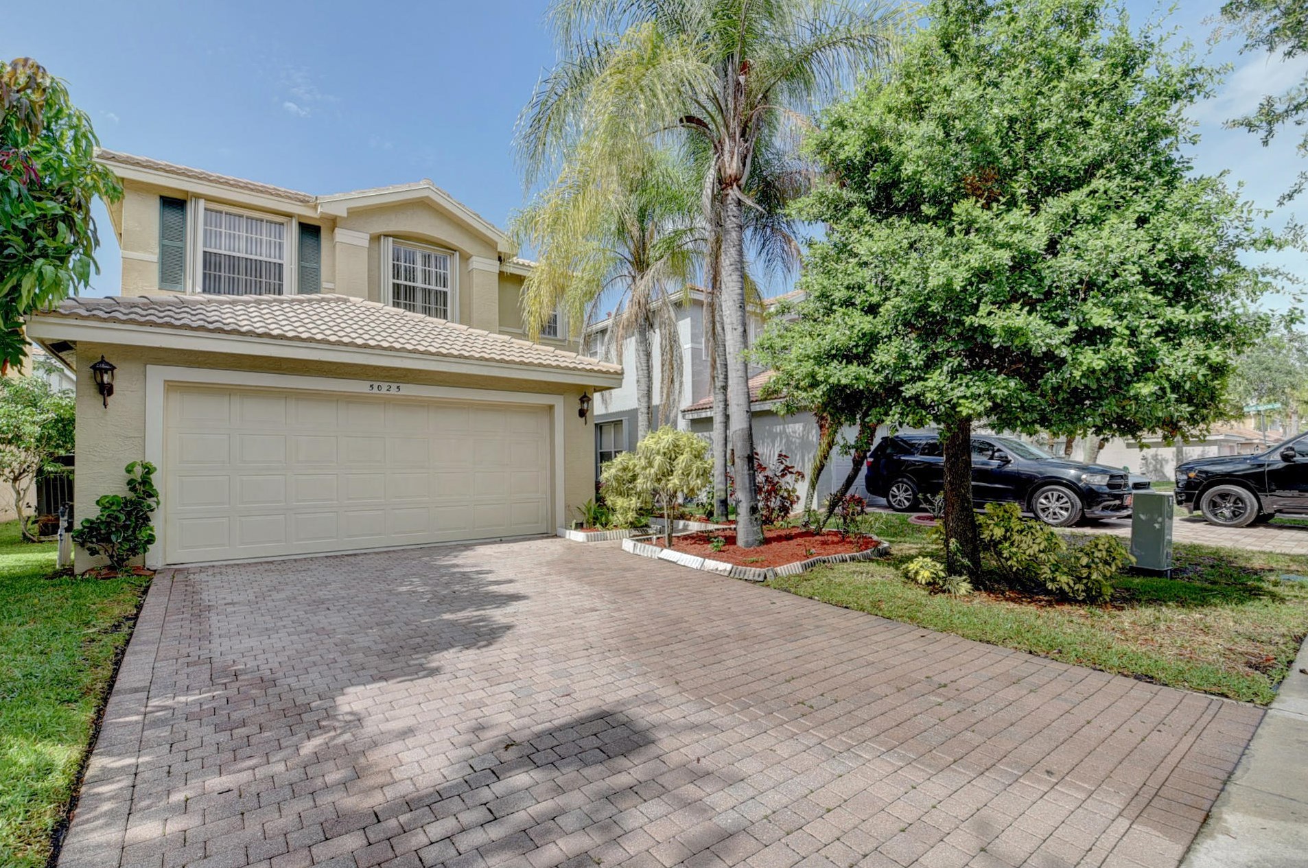 5025 Northern Lights Dr, Lake Worth, FL 33463-5937