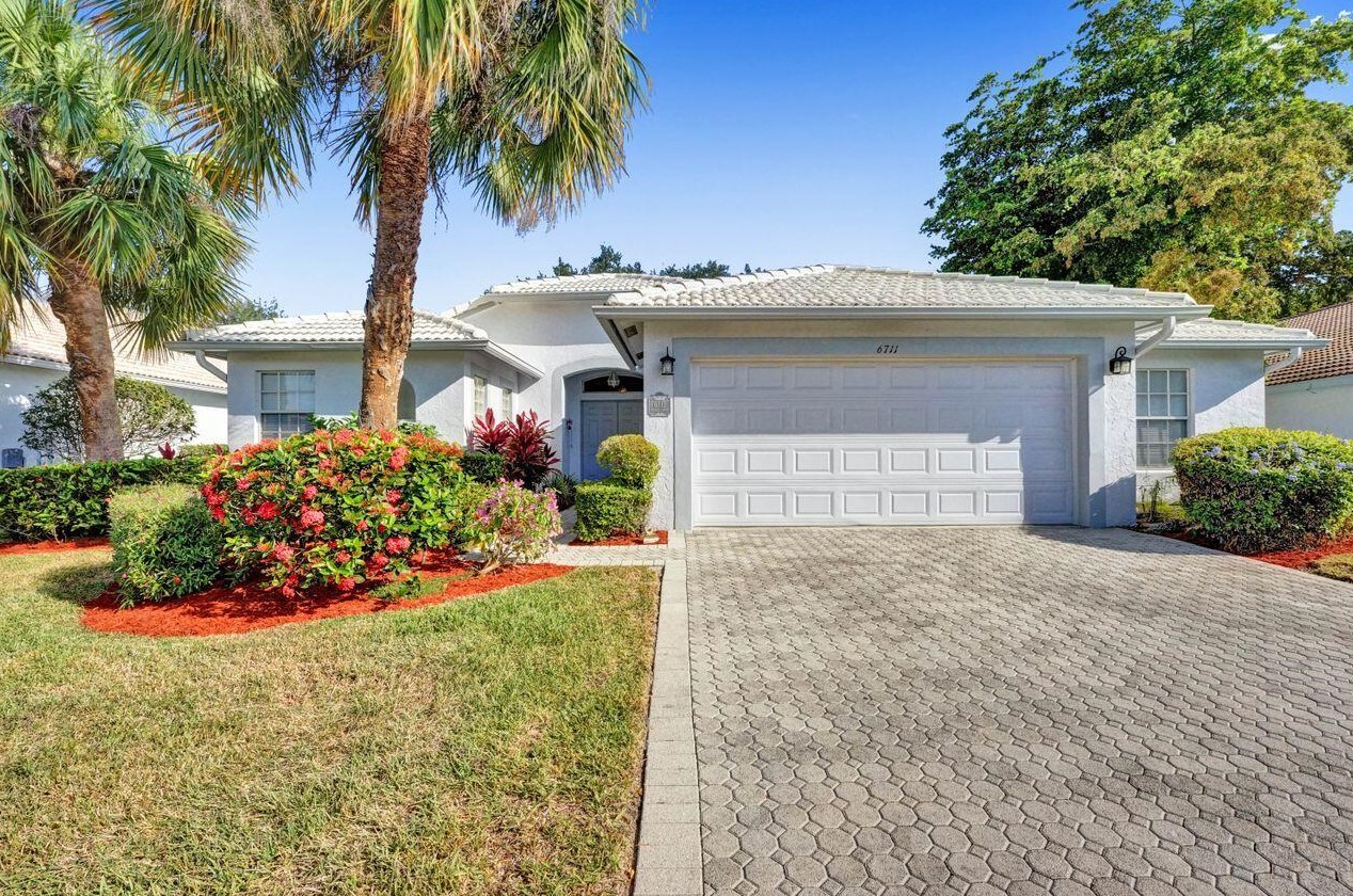 6711 Egret Nest Ln, West Palm Beach, FL 33413-2156