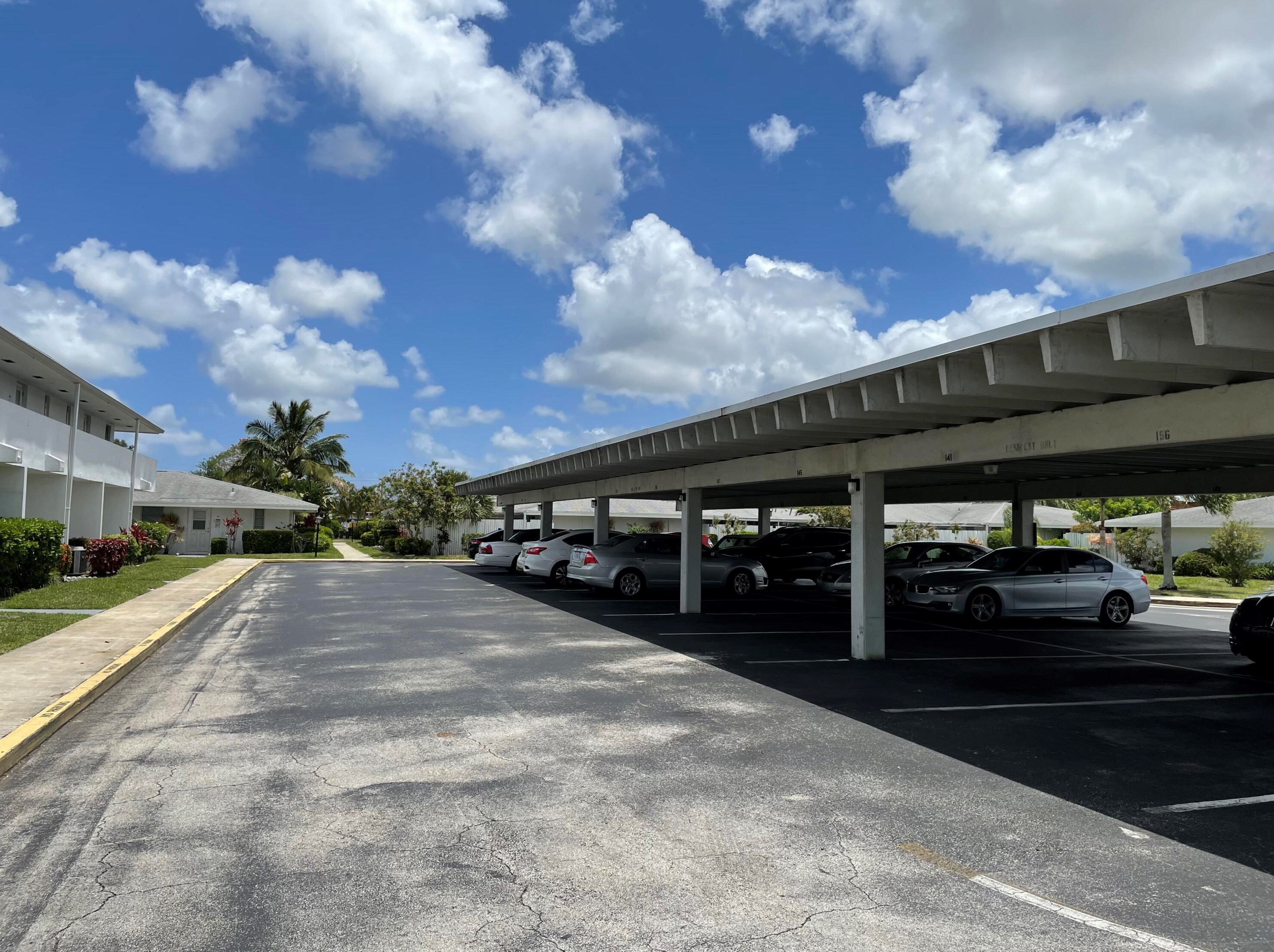 148 West Ct, West Palm Beach, FL 33411