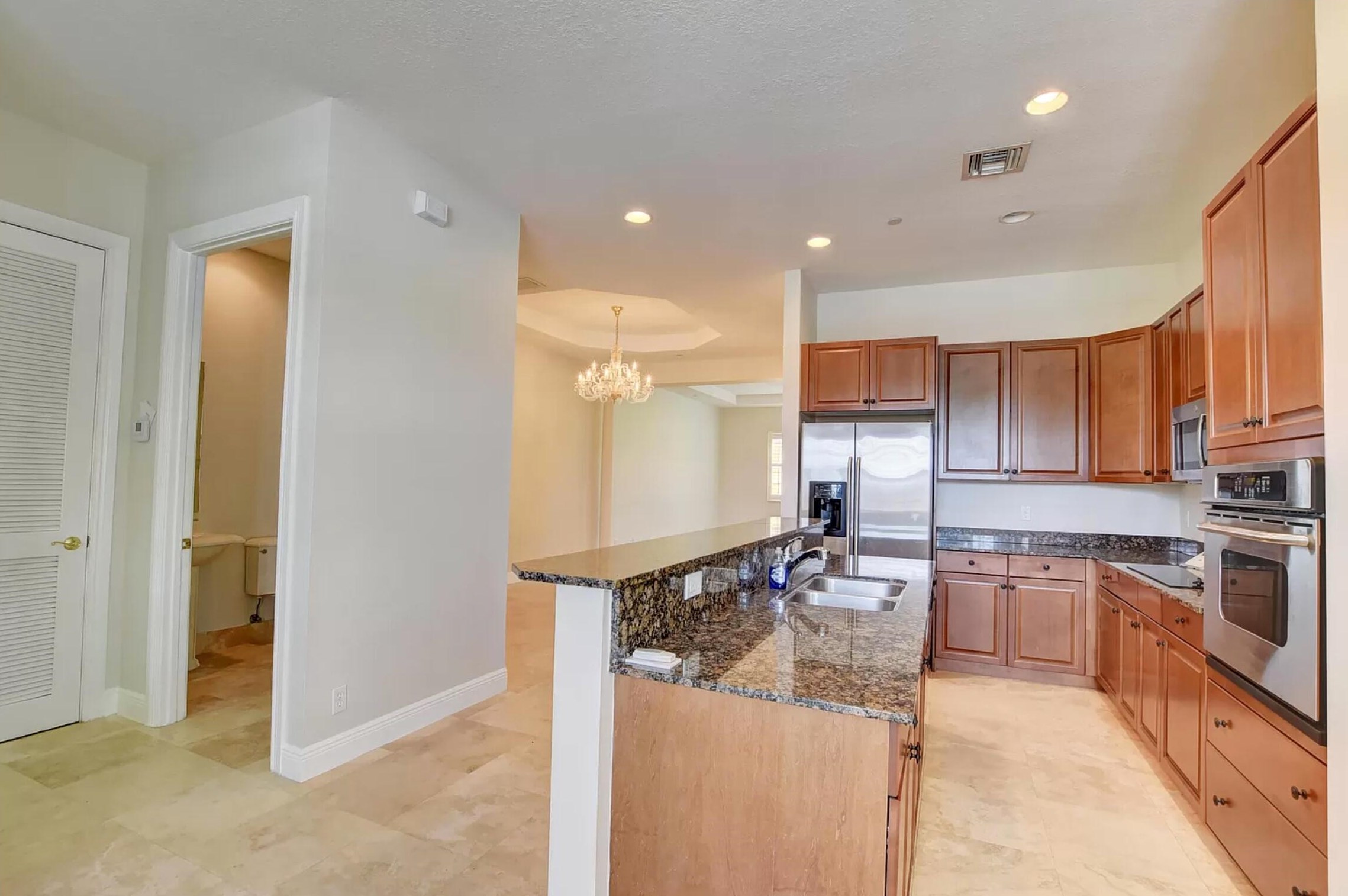 545 Ne 69th Cir, Boca Raton, FL 33487