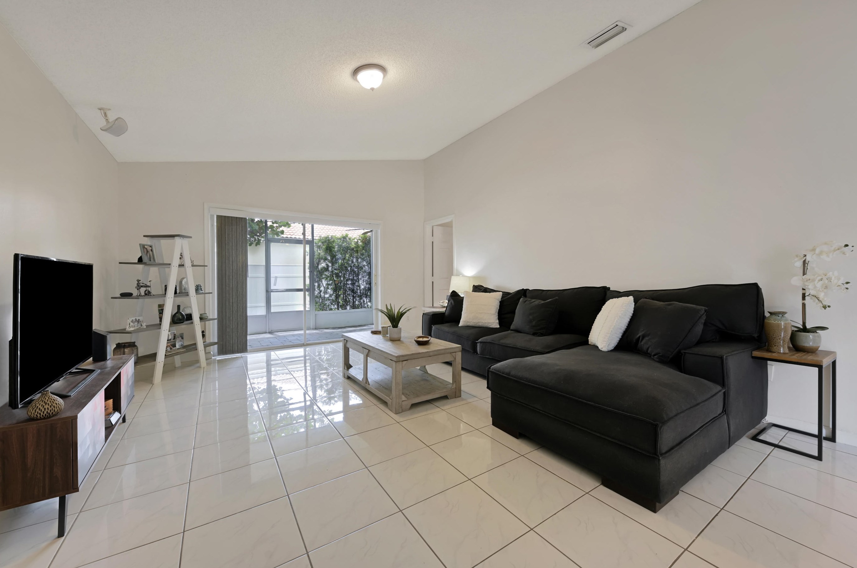 8344 Bermuda Sound Way, Boynton Beach FL  33436-1728 exterior