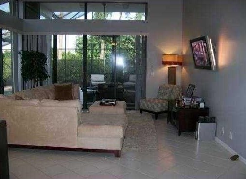 10152 Lexington Cir, Boynton Beach, FL 33436-4561