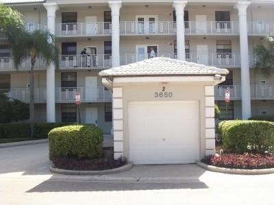 3650 Whitehall Dr #306, West Palm Beach, FL 33401