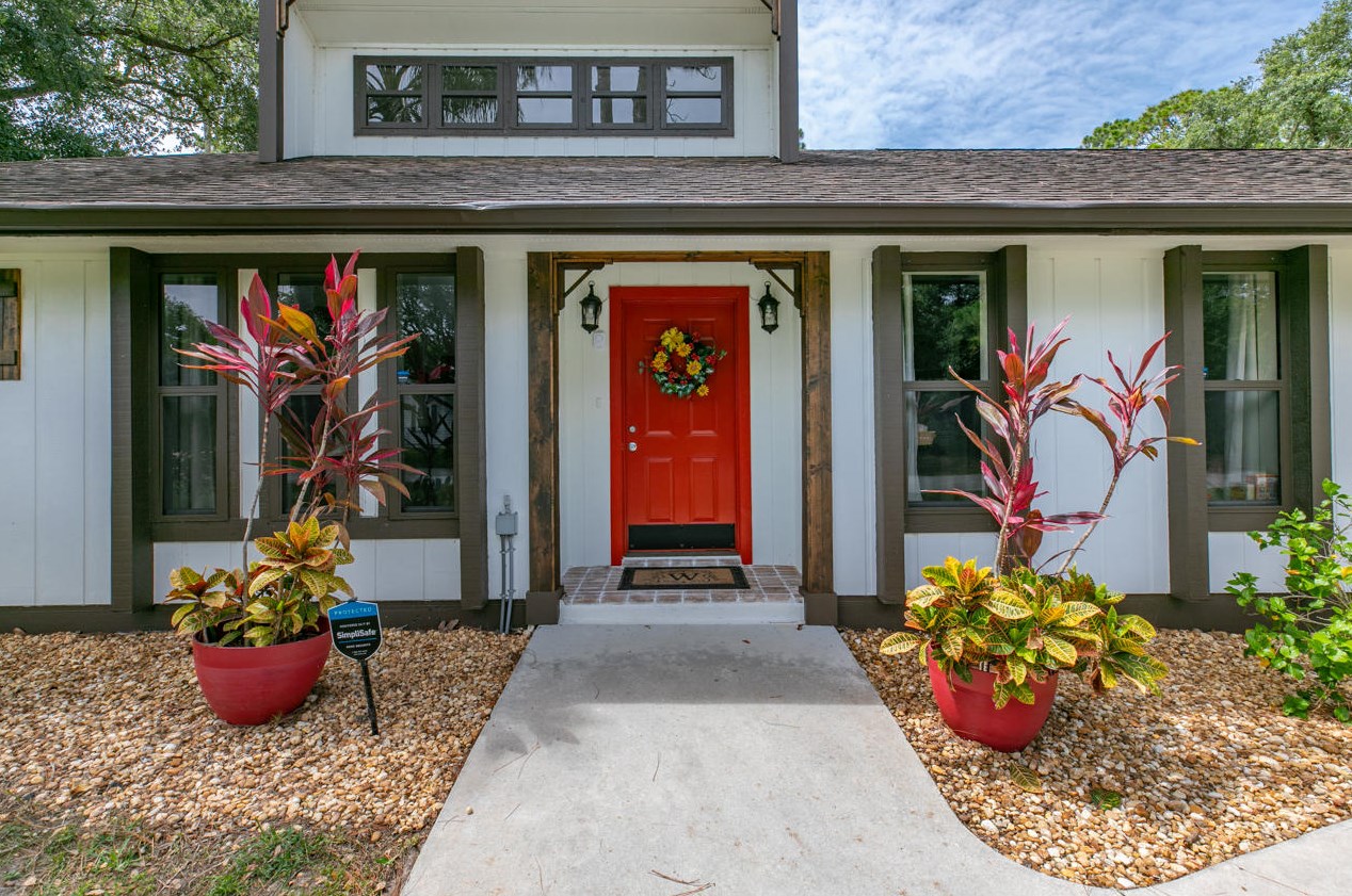 1654 College St, Stuart, FL 34997-7052