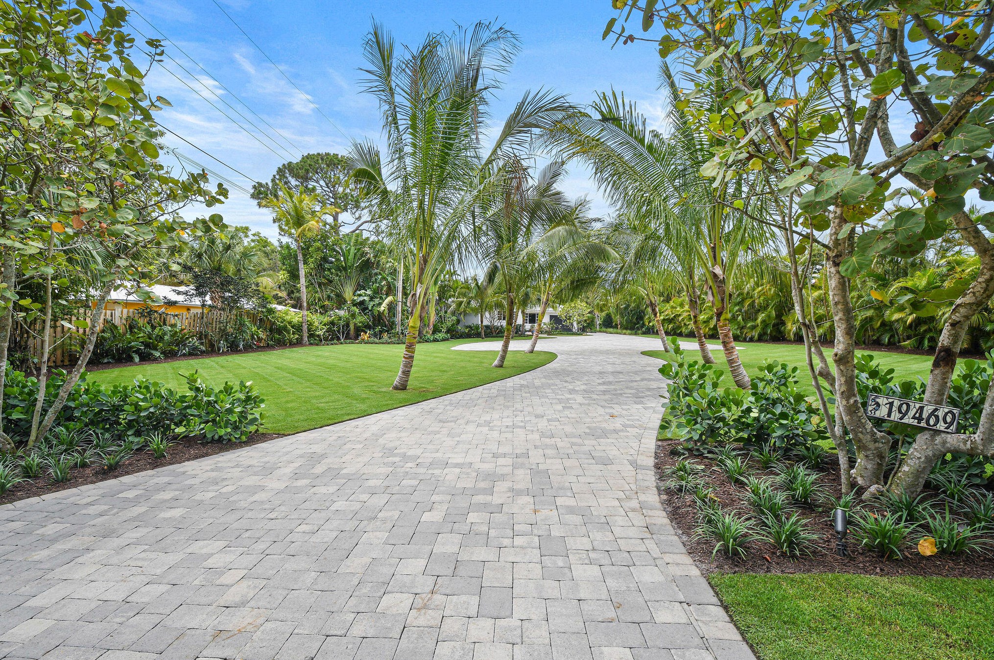 19469 Pinetree Dr, Jupiter, FL 33469-2071