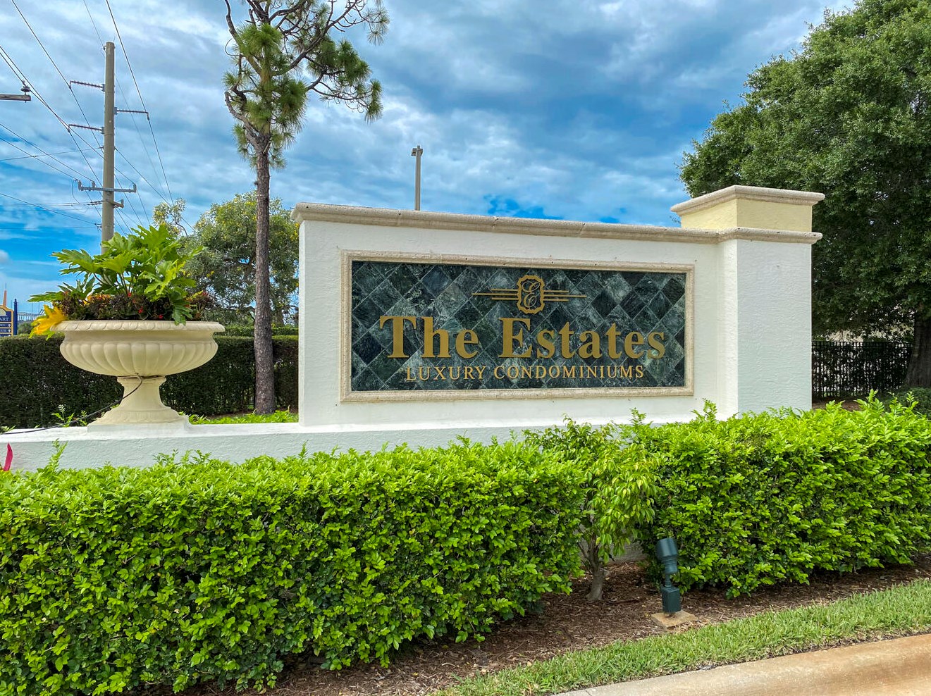 494 Mcdonald Ln, Stuart, FL 34994-5934
