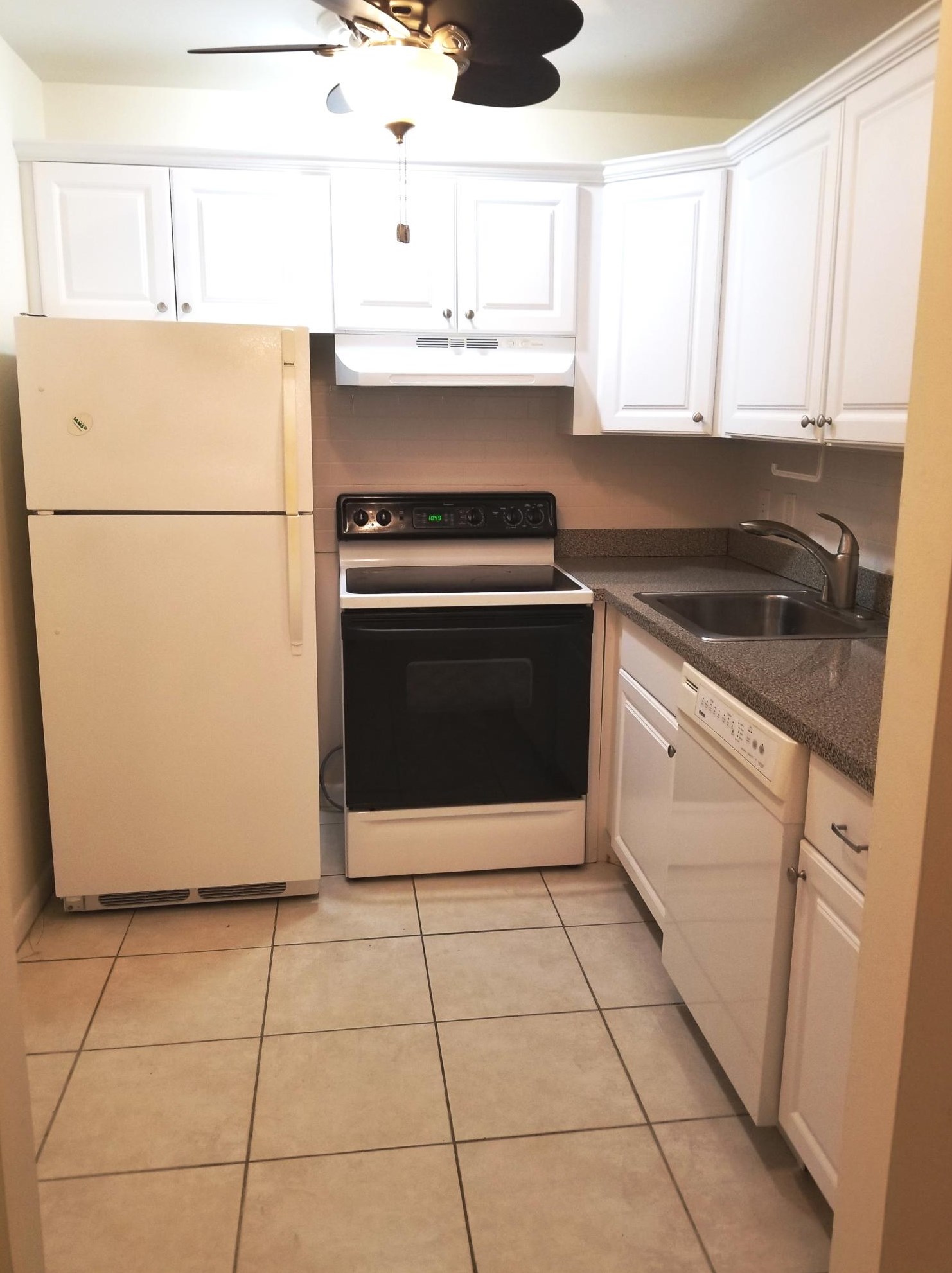 87 Mansfield C, Boca Raton FL  33434-2493 exterior