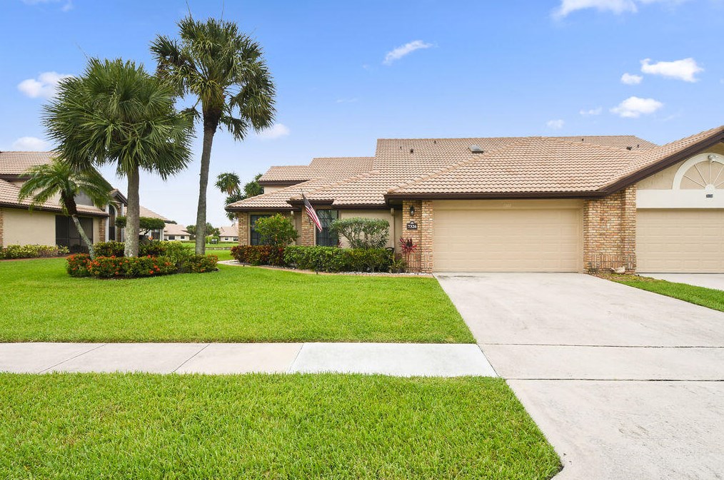 7326 Le Chalet Blvd, Boynton Beach, FL 33472-5036