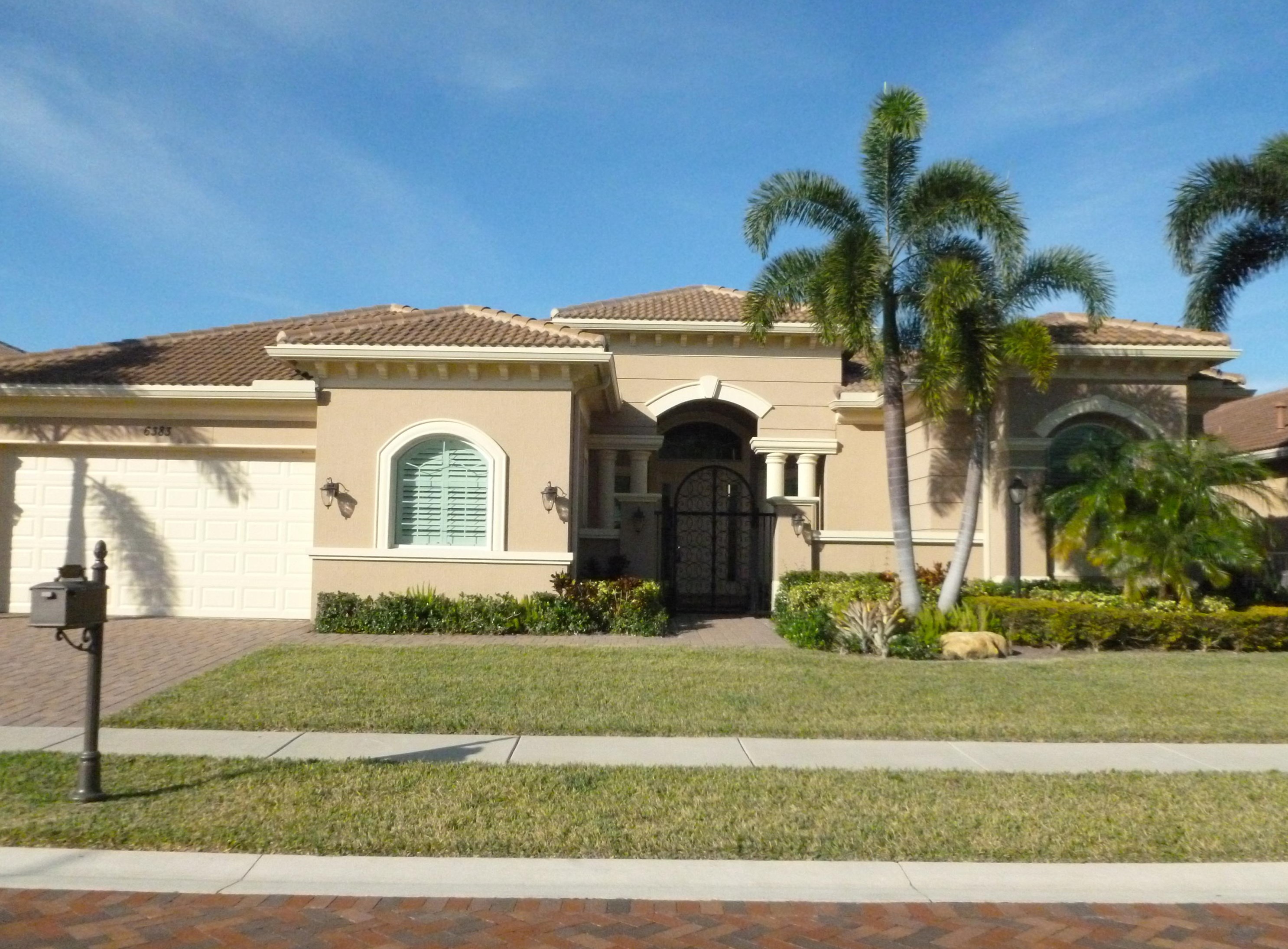 6383 Bellamalfi St, Boca Raton, FL 33496