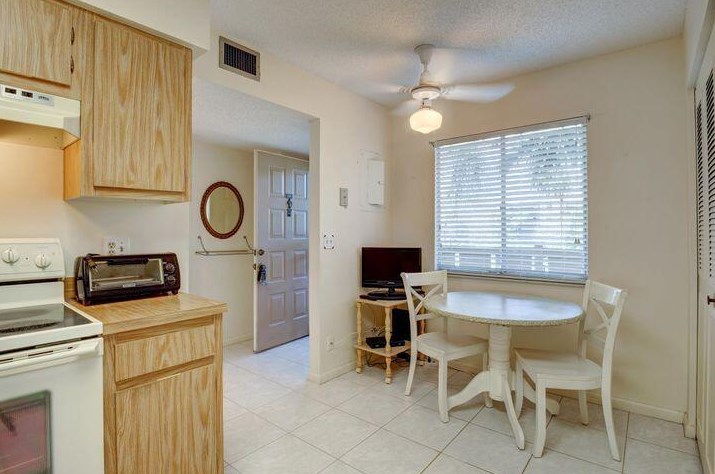 14375 Strathmore Ln #206, Delray Beach, FL 33446