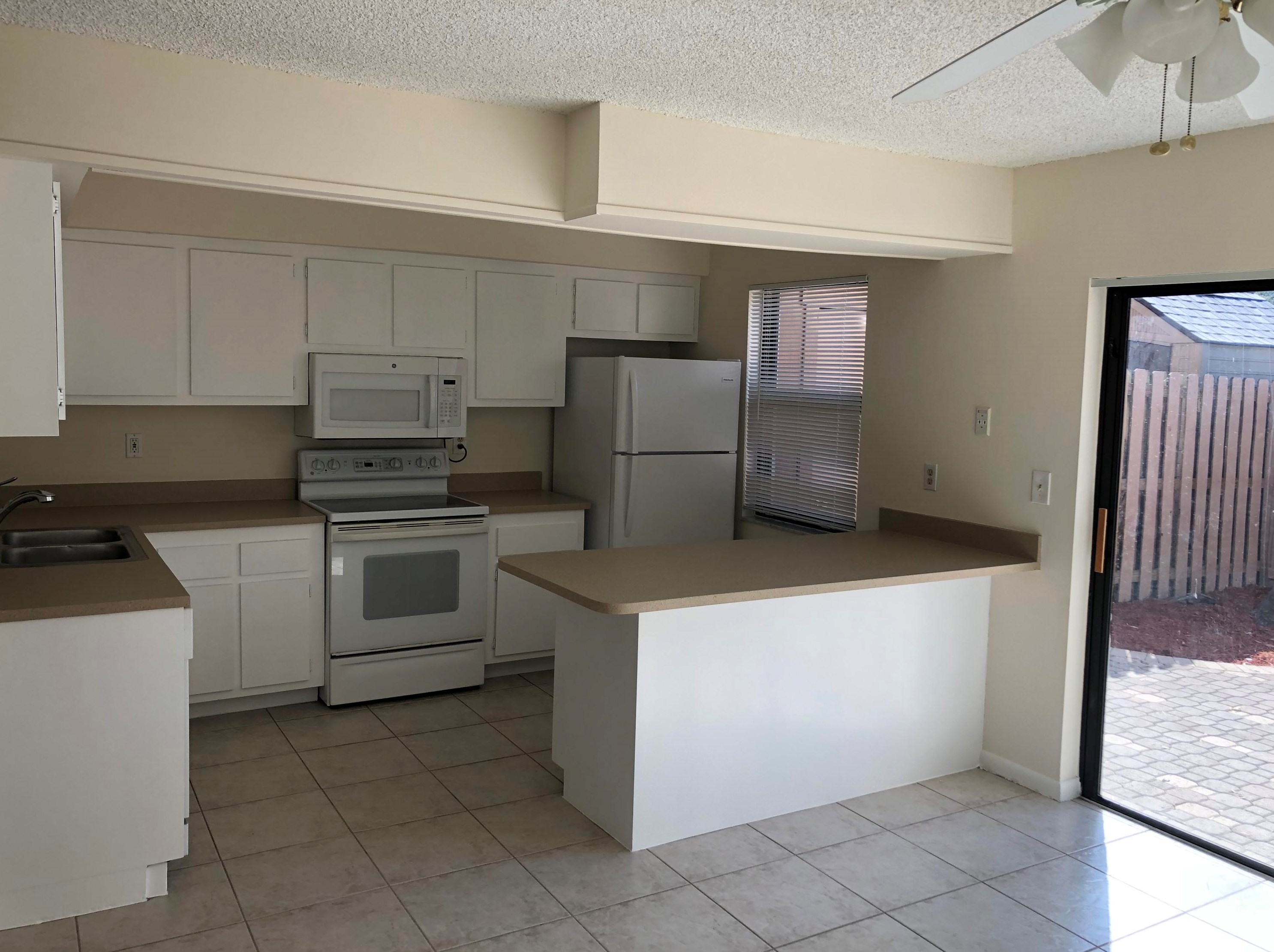 803 Sandtree Dr, West Palm Beach, FL 33403