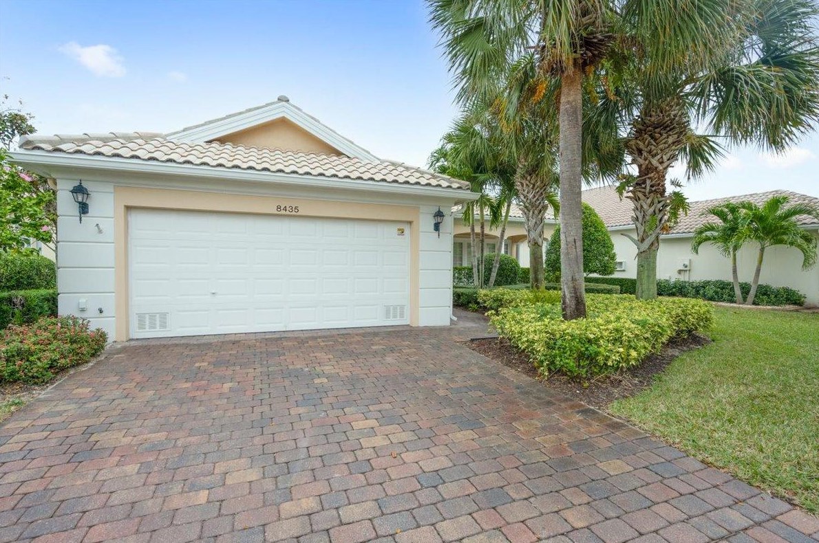8435 Yorke Rd, West Palm Beach, FL 33414