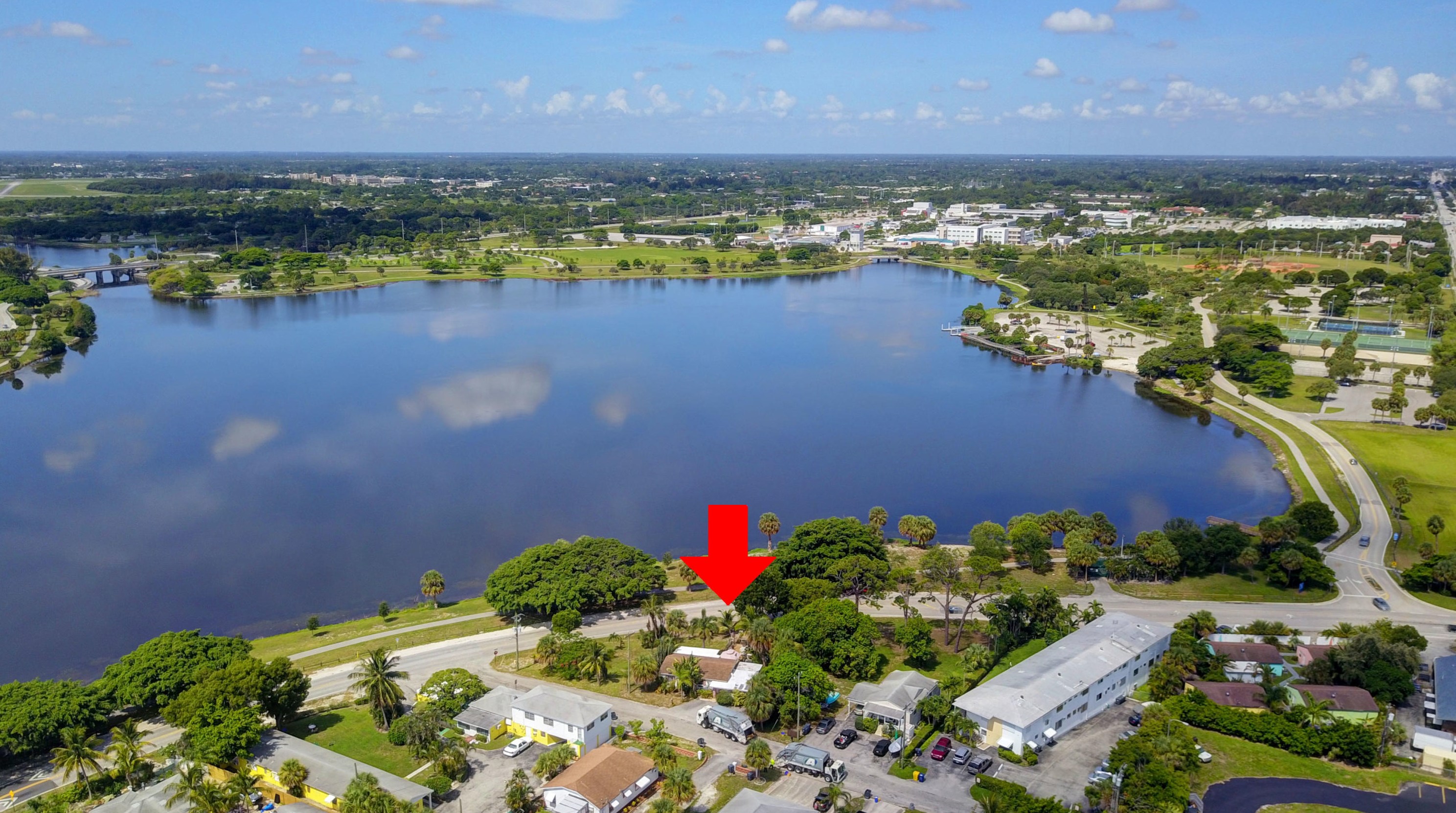 130 Lake Osborne Dr, Lake Worth, FL 33461-4824