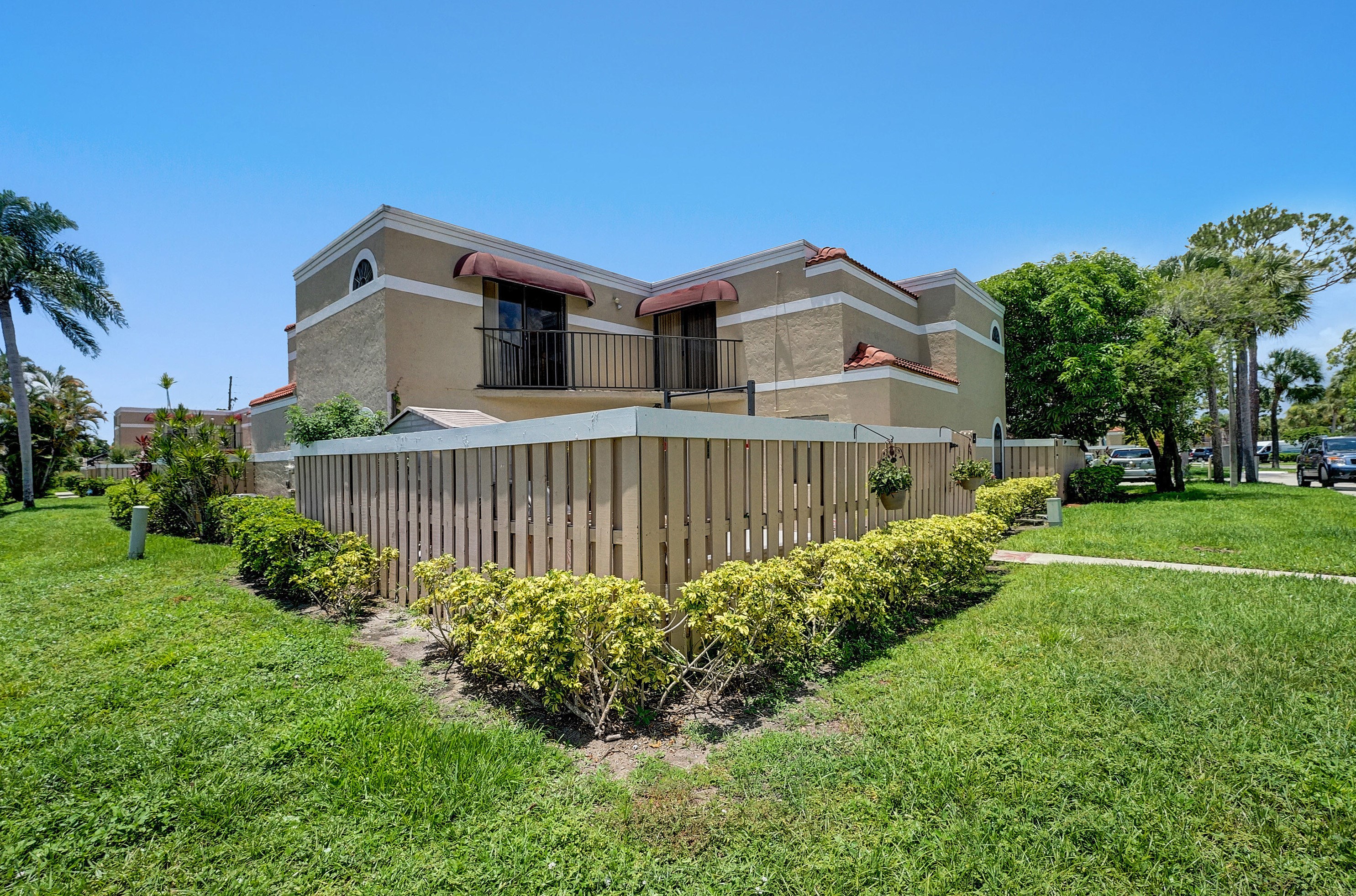 3650 Village Dr #a, Delray Beach, FL 33445