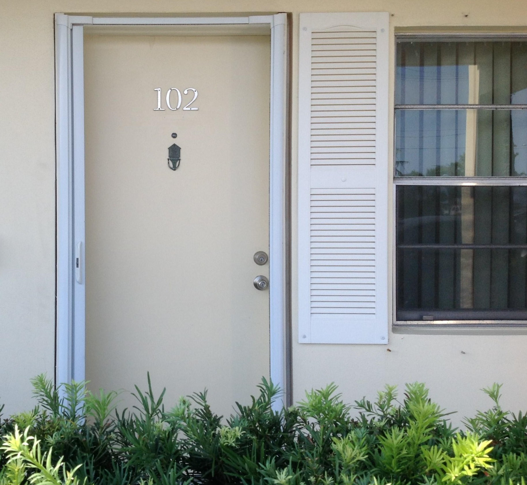 3915 S Flagler Dr #102, West Palm Beach, FL 33405