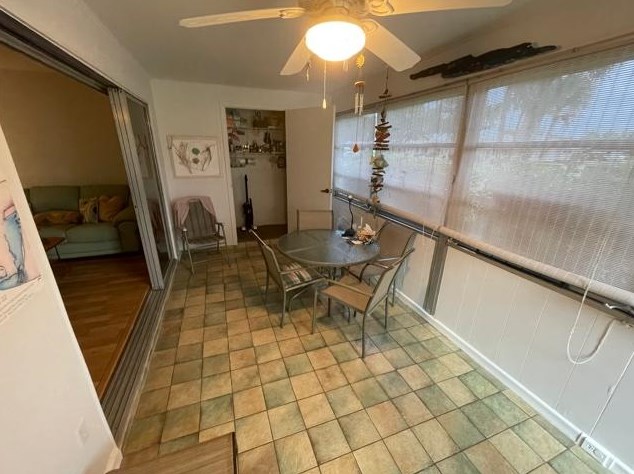 401 Bennington Ln, Lake Worth FL  33467-3038 exterior