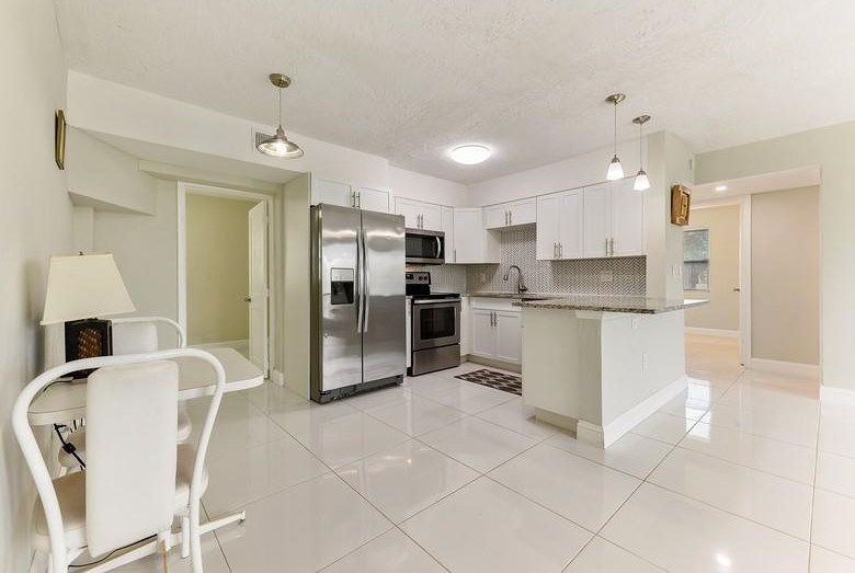 599 Owosso Rd, Lake Worth FL  33462-2103 exterior