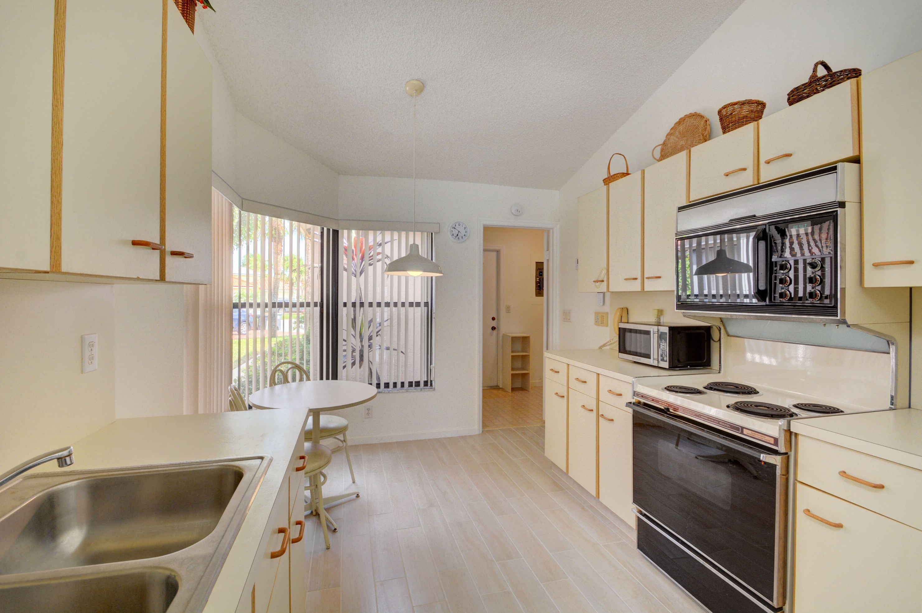7779 Grovewood Dr, Lake Worth FL  33467-7967 exterior