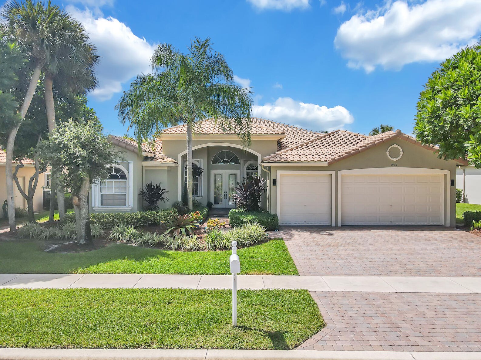 9932 Via Amati, Lake Worth FL  33467-6938 exterior