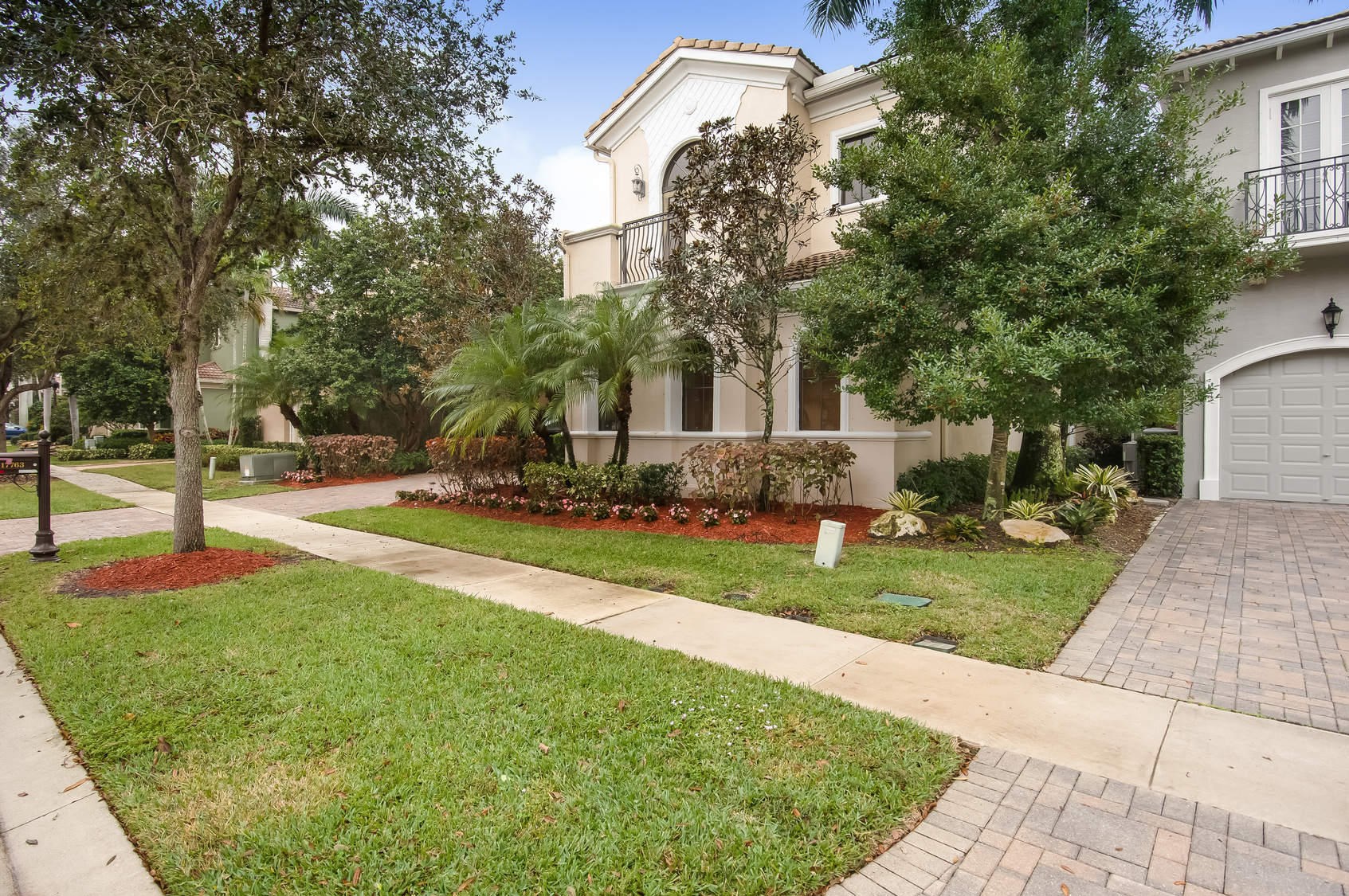 17763 Lake Azure Way, Boca Raton, FL 33496