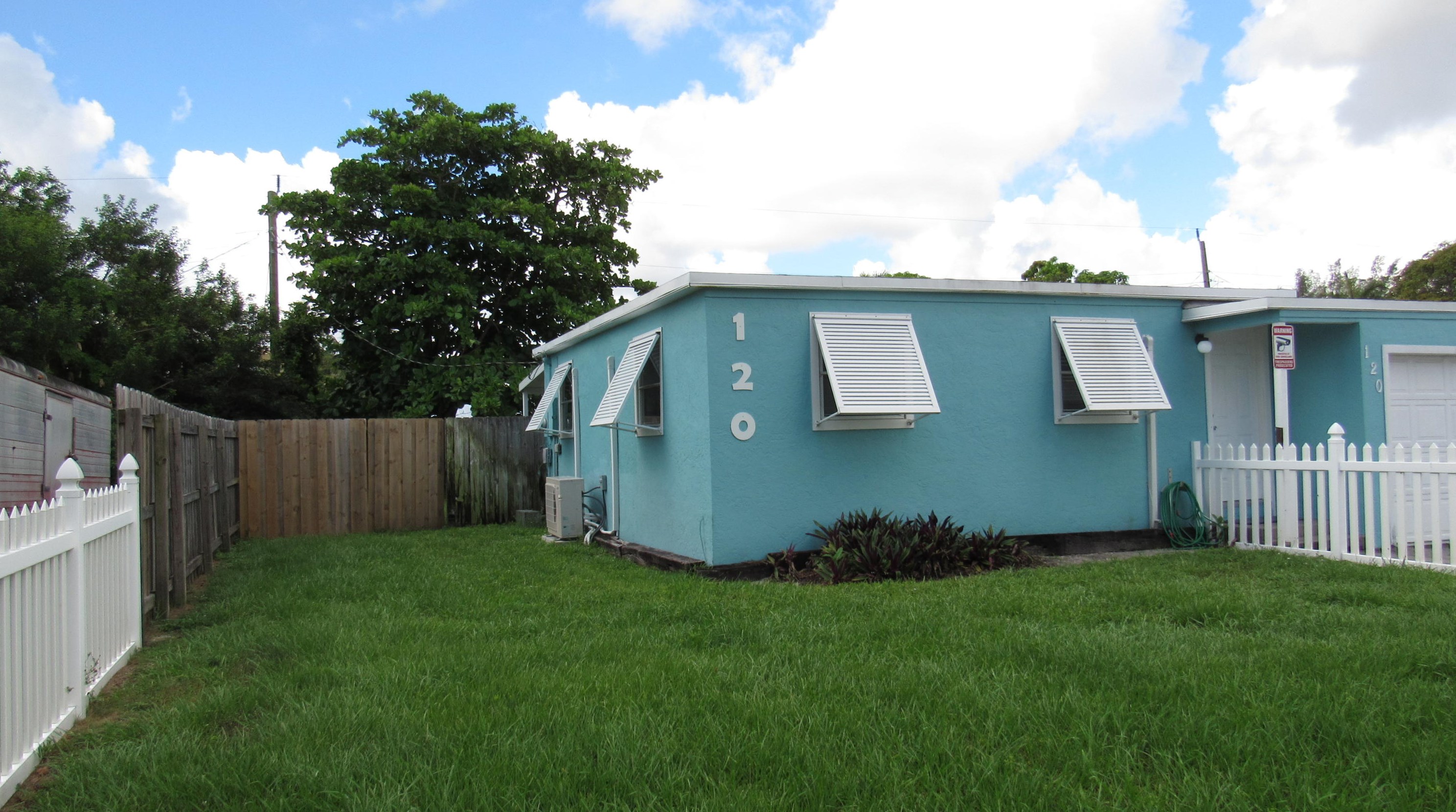 120 12th Ave, Boynton Beach FL  33435-6024 exterior