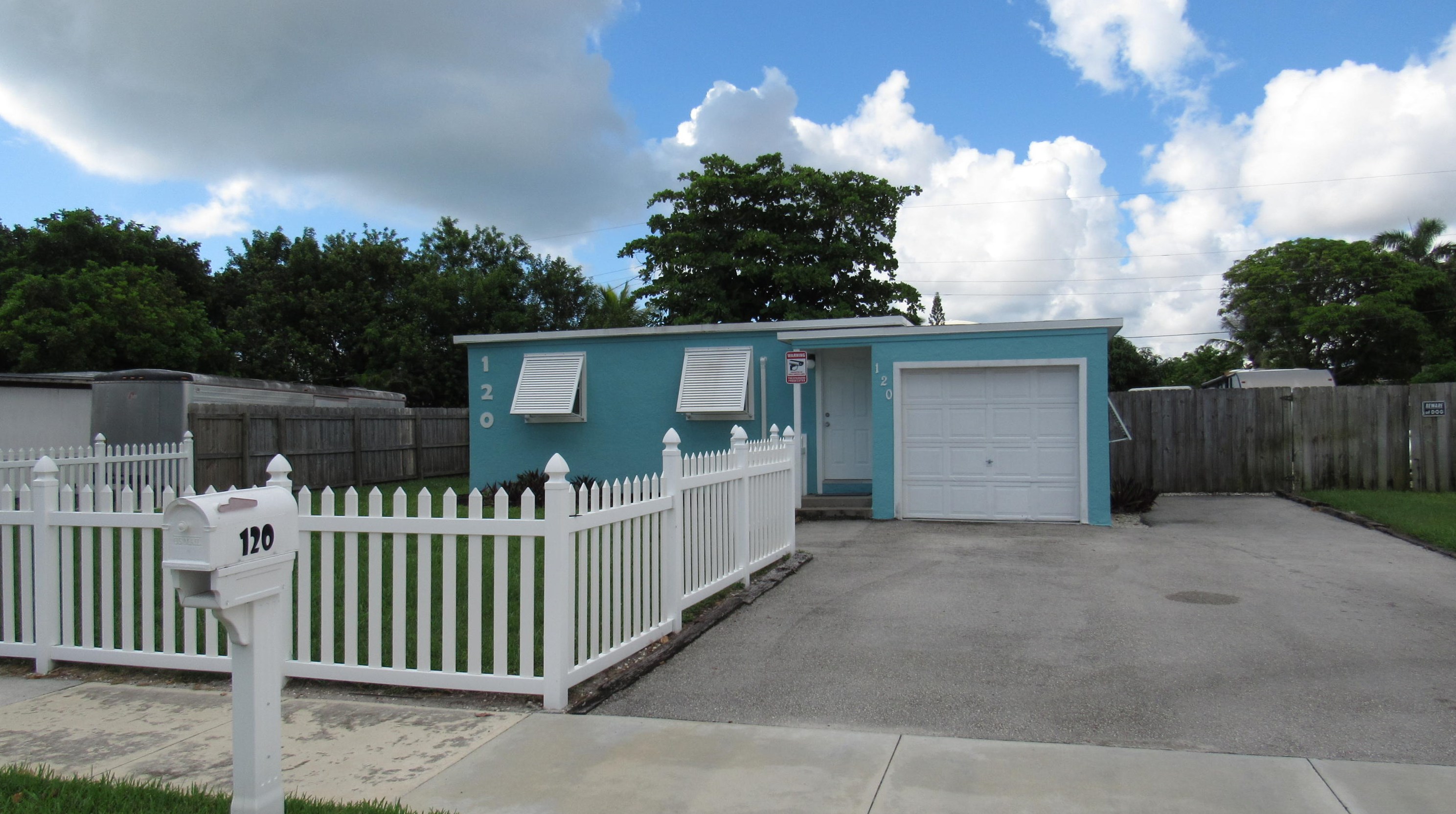 120 Ne 12th Ave, Boynton Beach, FL 33435