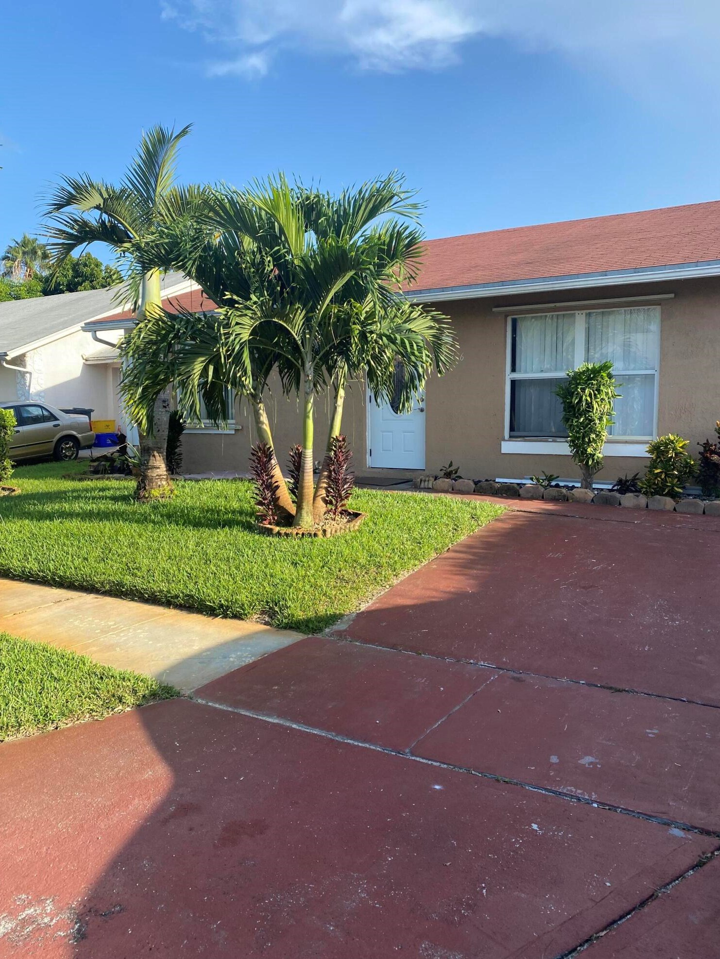 5416 Edgerton Ave, Lake Worth, FL 33463-6777