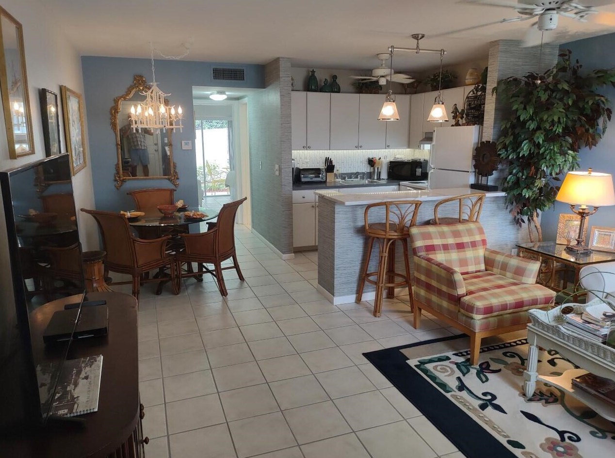 3120 Cynthia Ln #110, Lake Worth, FL 33461