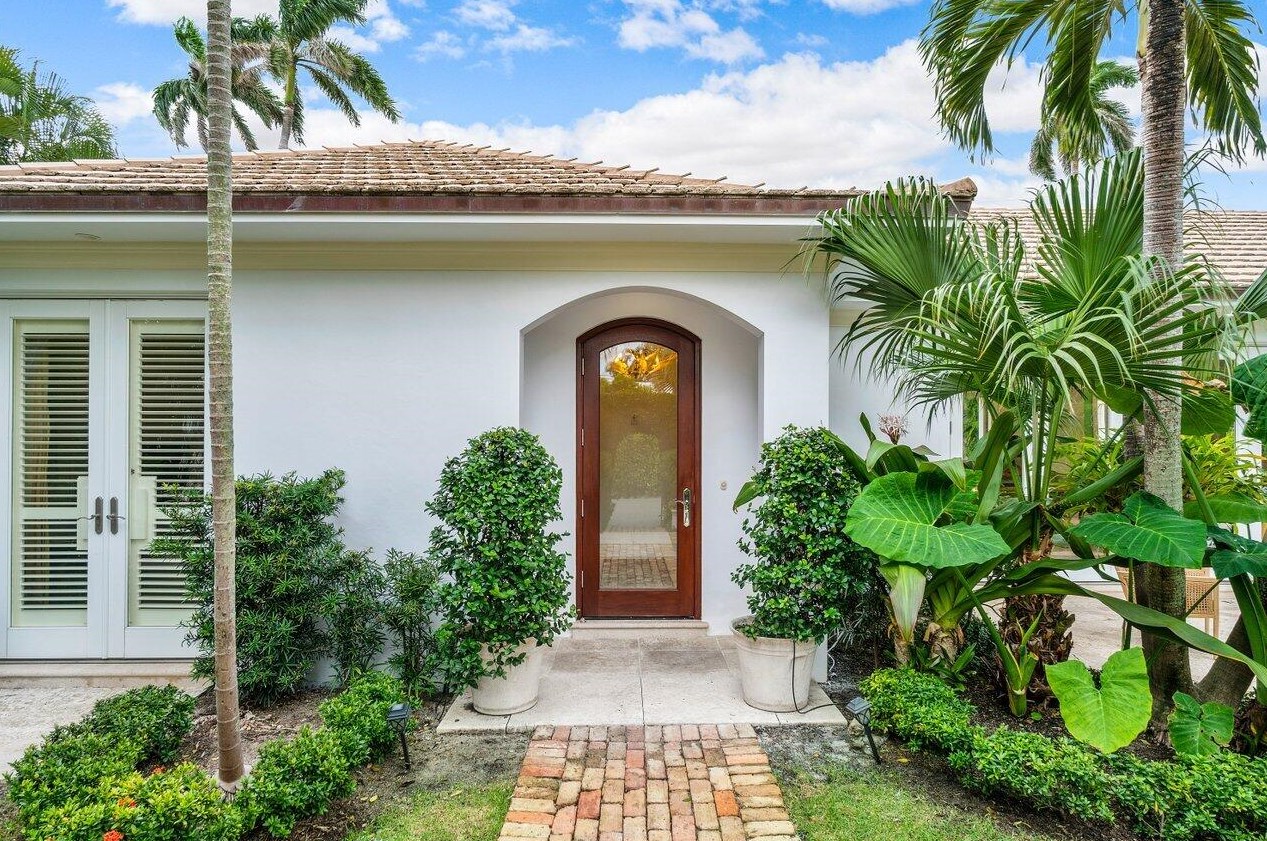 224 Bahama Ln, Palm Beach, FL 33480