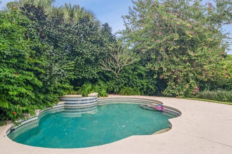 300 Pelican Dr, Stuart, FL 34996-2648