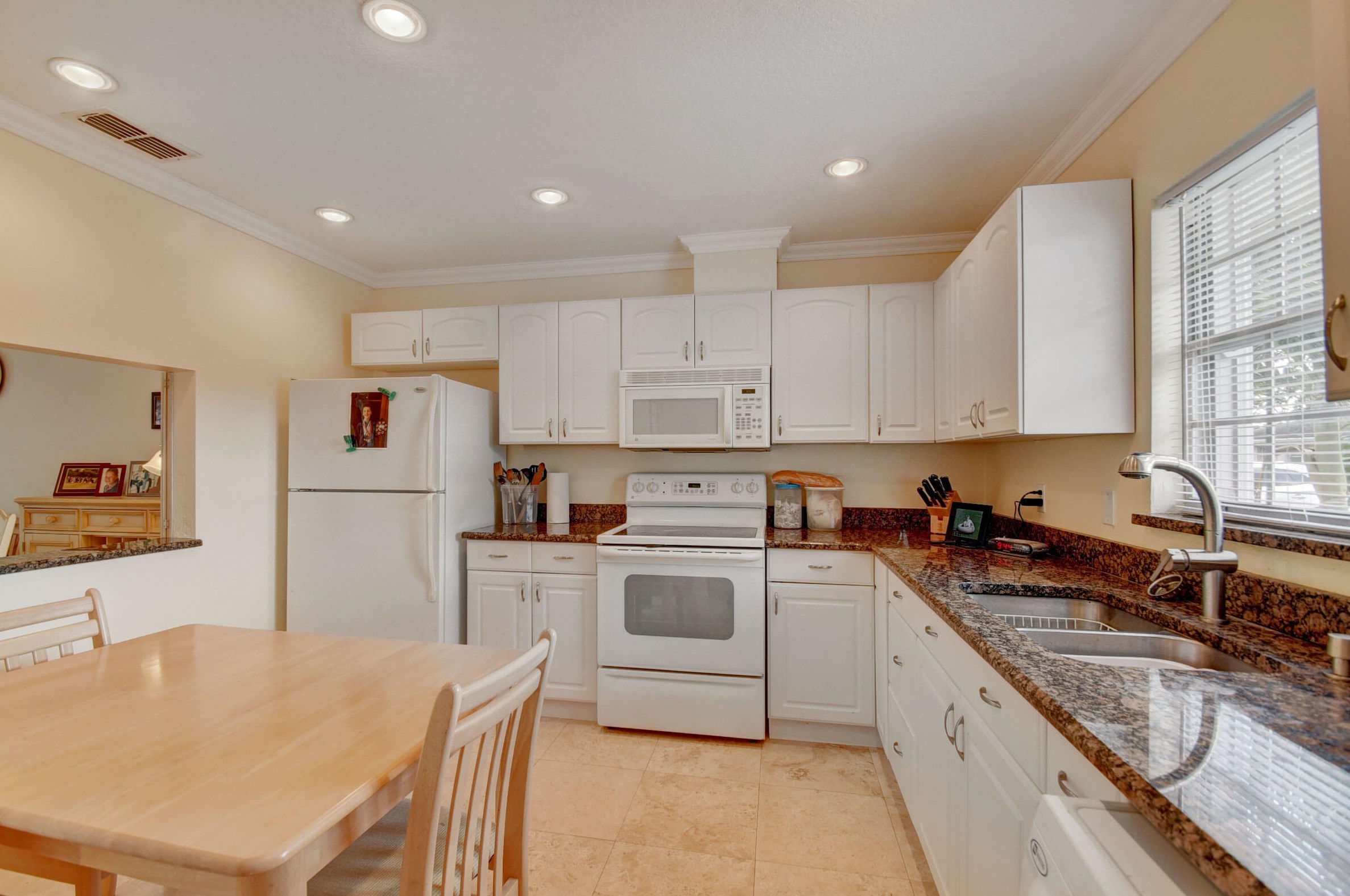 199 Cape Cod Cir, Lake Worth, FL 33467-2644