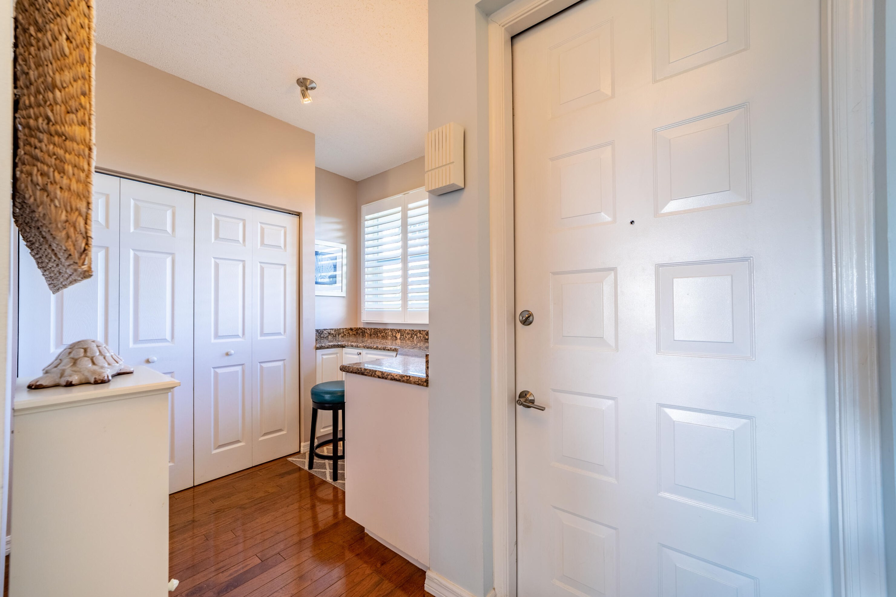 26 Royal Palm Way #402, Boca Raton, FL 33432